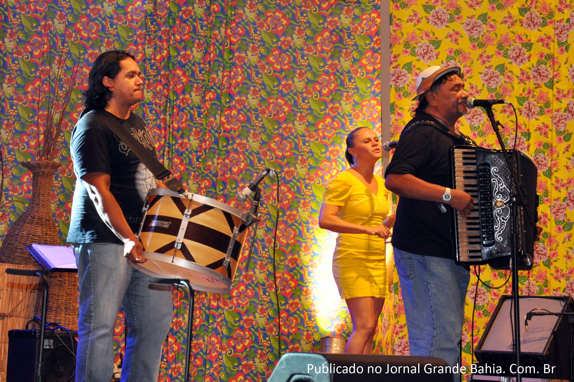 Cena da 5ª edição do Festival de Sanfoneiros premia artistas em Feira de Santana.