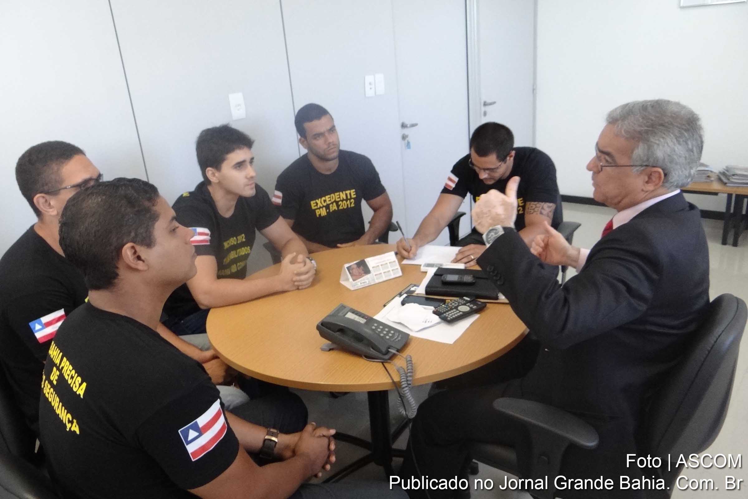 Zé Neto: Vamos trabalhar para chamar em torno de 600 candidatos suplentes até o mês de março e prorrogar este concurso até o mês de julho”, disse o parlamentar". (Jornal Grande Bahia)