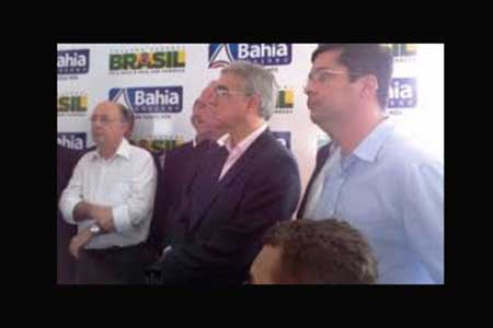O encontro entre o prefeito Jose Ronaldo de Carvalho (DEM), deputado estadual Zé Neto(PT) e o deputado federal Fernando Torres(PSD) para discutir assuntos da cidade, repercutiu bem.