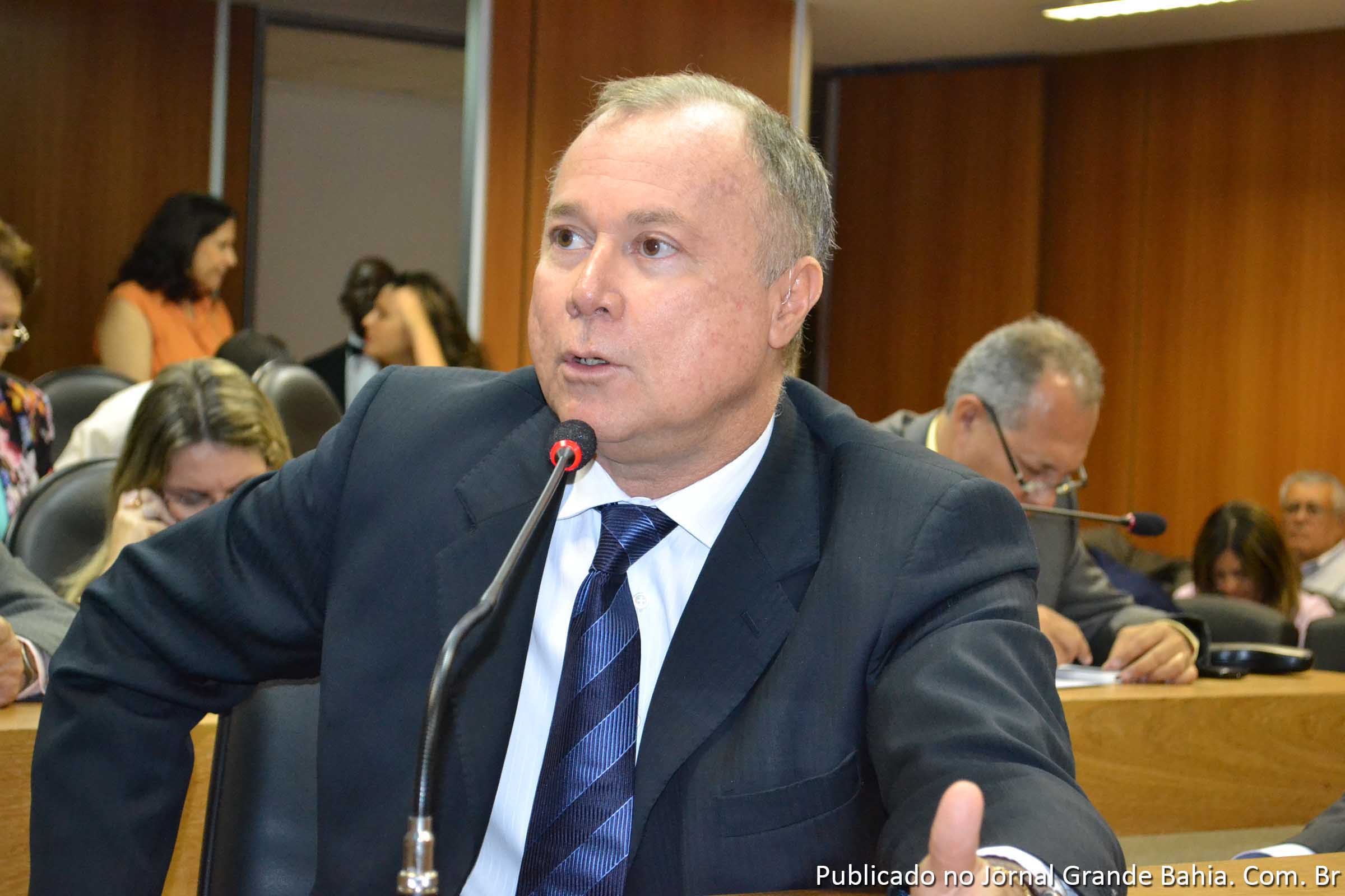Paulo Azi: "A maioria da população sabe que não está sendo penalizada.".
