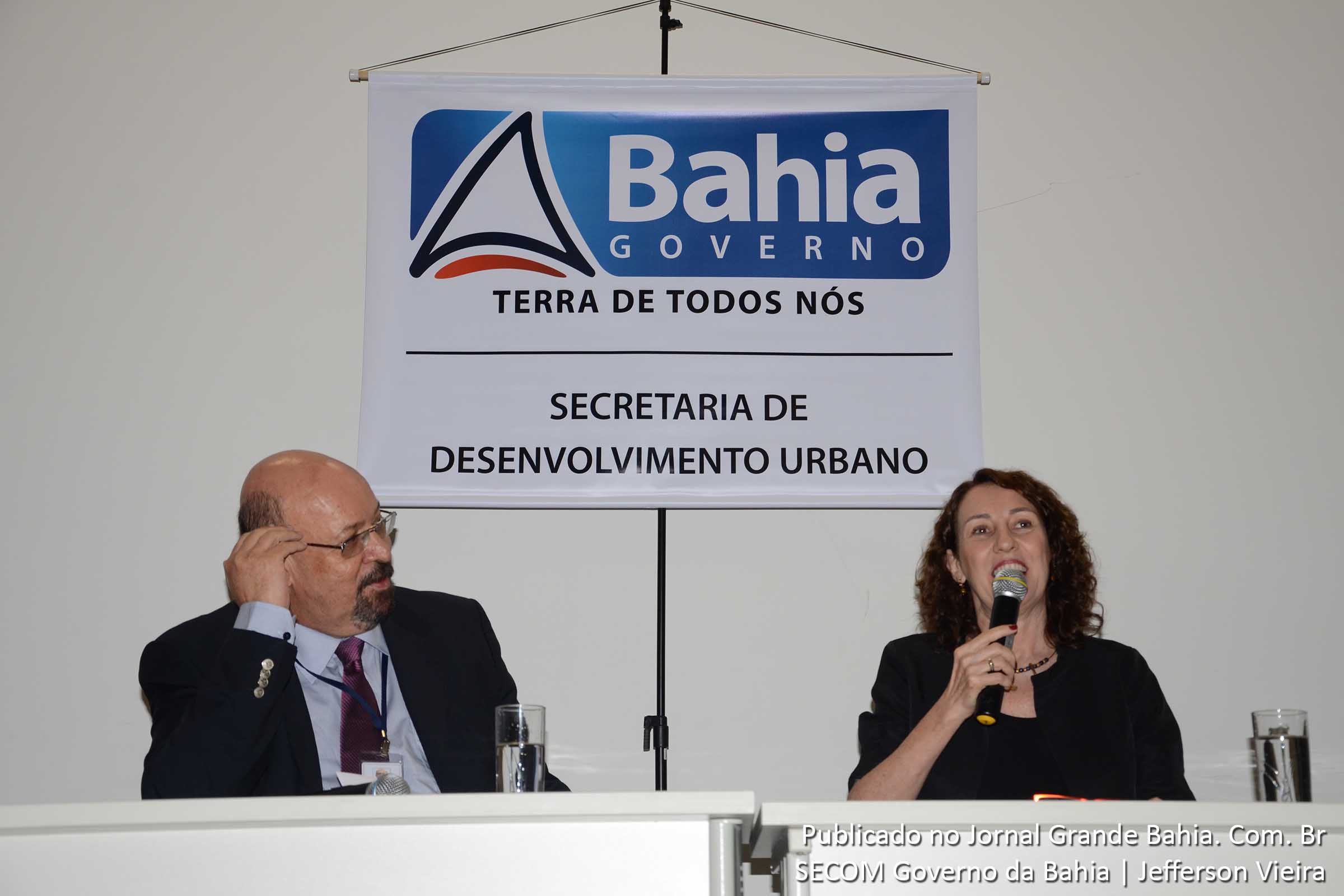 Secretário Manuel Ribeiro e Verena Andreatta.