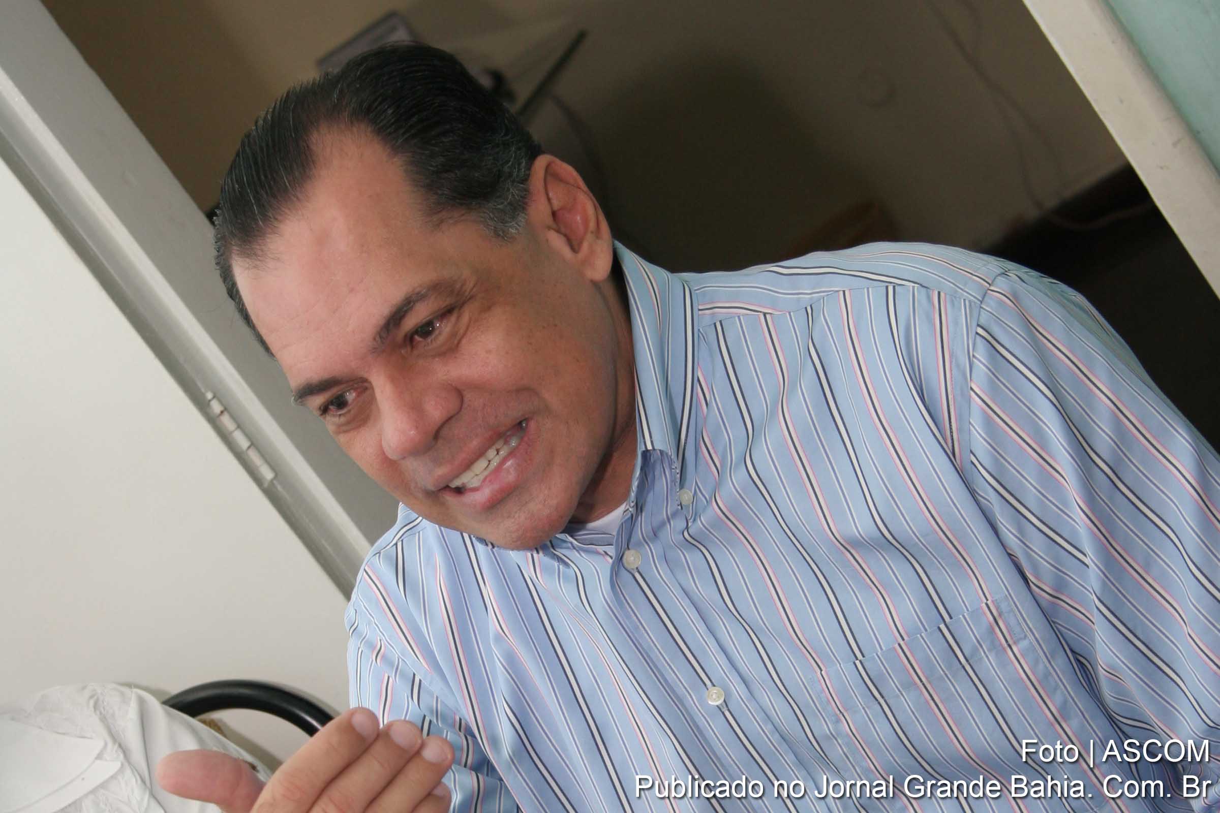 João Henrique. Gestão desastrosa leva TCM a multar de forma reincidente ex-prefeito.