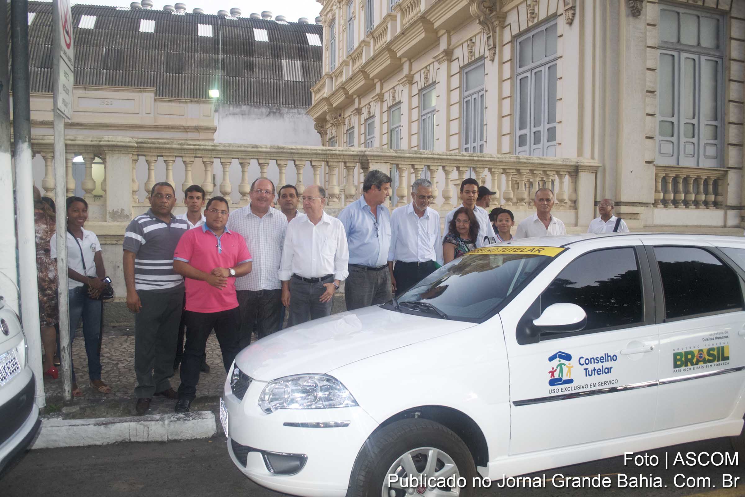 Prefeitura de Feira de Santana recebe veículos.