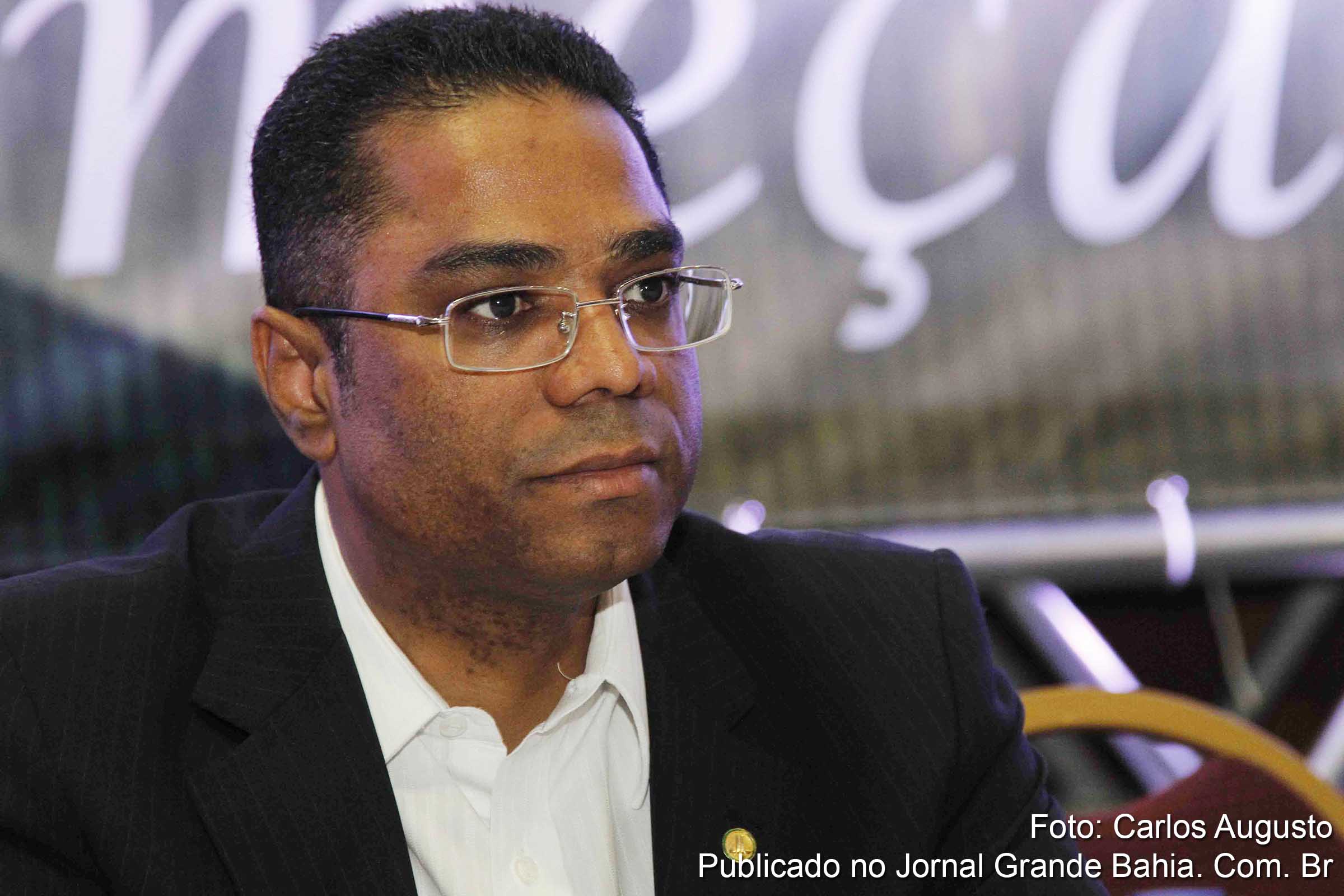 Márcio Marinho é deputado federal pelo PRB da Bahia e Bispo da Igreja Universal.