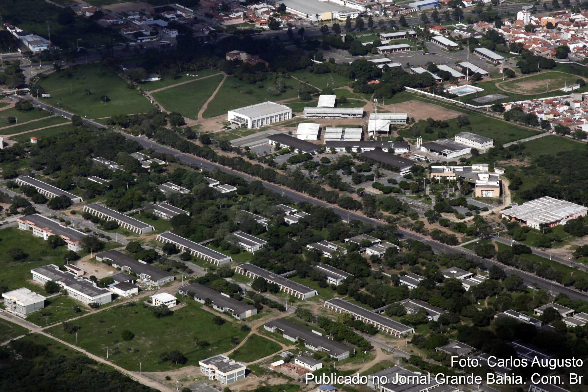 Vista aérea do Campi da Universidade Estadual de Feira de Santana (UEFS).