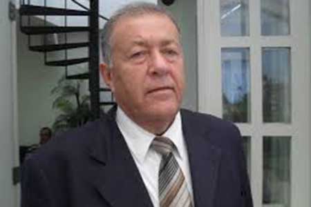 O vereador Antônio Carlos Passos Ataíde (Carlito do Peixe) afirmando que continua na Câmara como candidato.