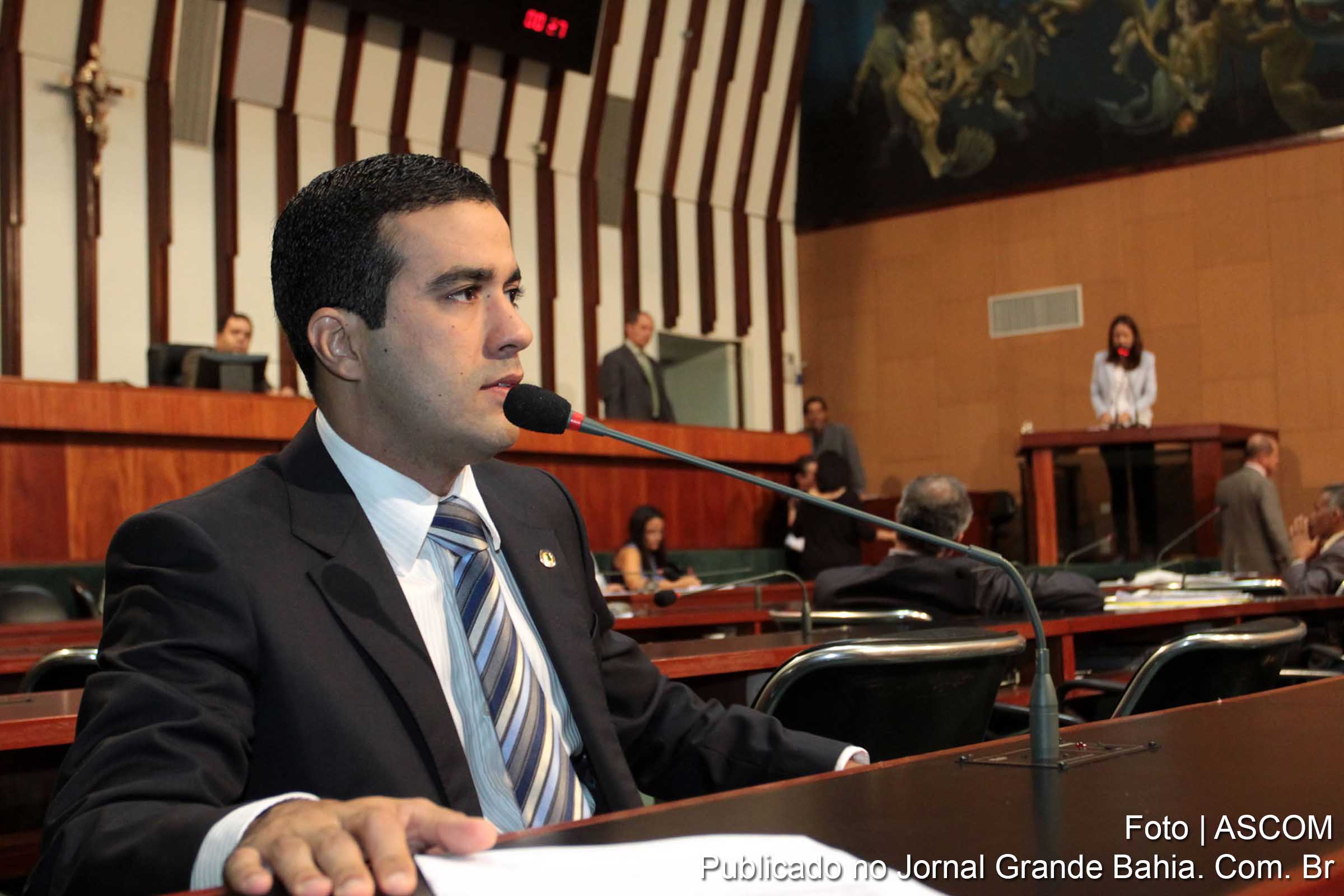 Bruno Reis: “O candidato de Wagner tirou os óculos, mas continua distorcendo os fatos como a campanha de propaganda jamais vista na história da Bahia".