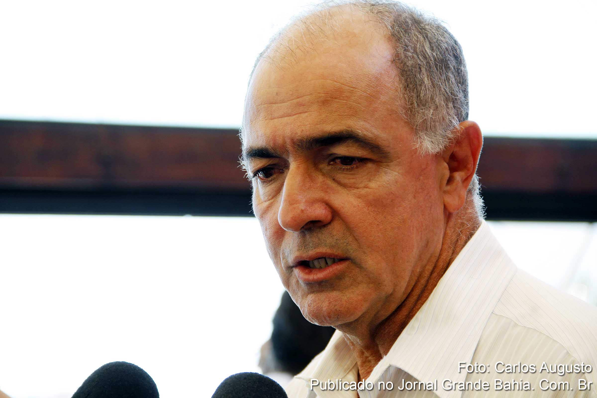 José Carlos Aleluia critica Jaques Wagner.