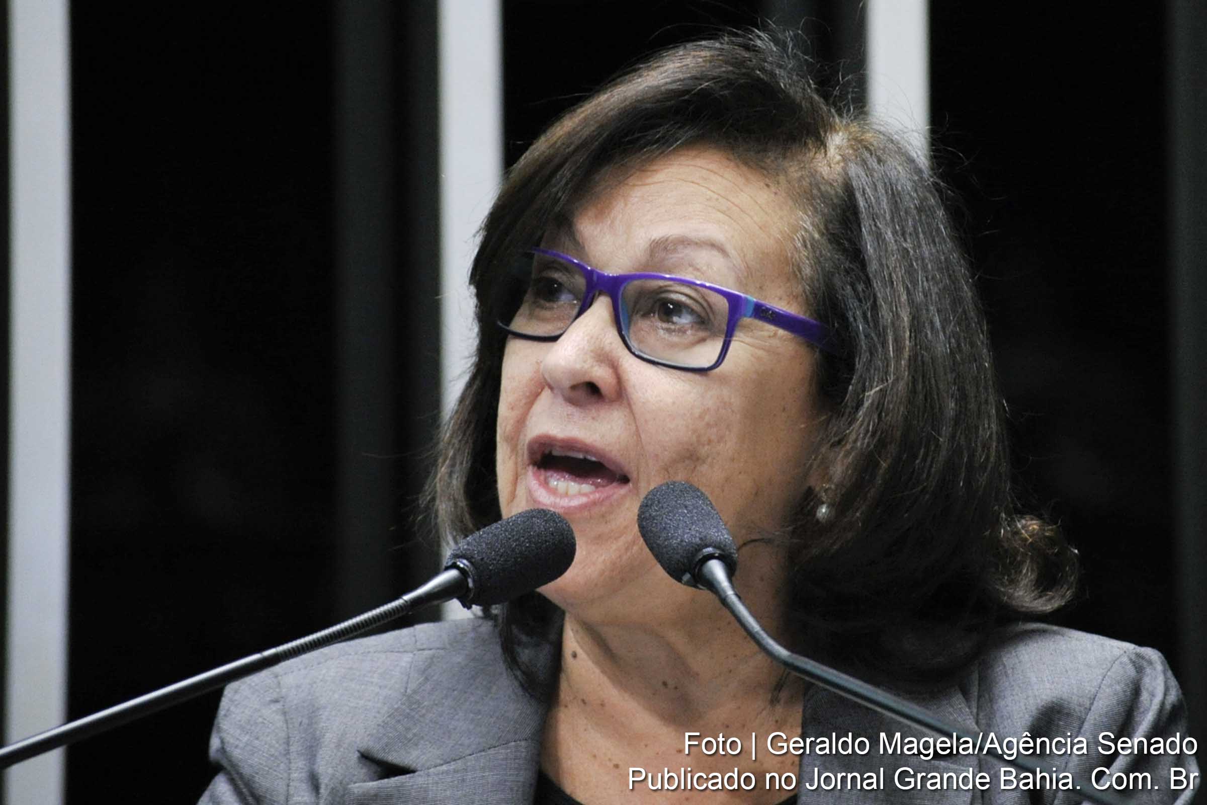 “Ele tinha um olhar voltado para o Nordeste, um Nordeste com características próprias. Também se preocupava com as questões climáticas, principalmente a situação de seca, e defendia que o desenvolvimento da Bahia e do Nordeste passava pela industrialização, uma ideia nova para a época”. Lídice da Mata em homenagem a Rômulo Almeida.