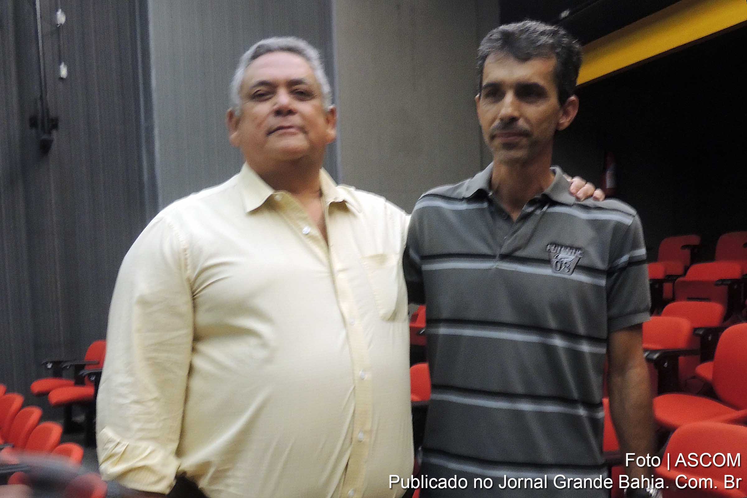 Alfredo Falcão e Robson Campos, ganhador do veículo Gol.