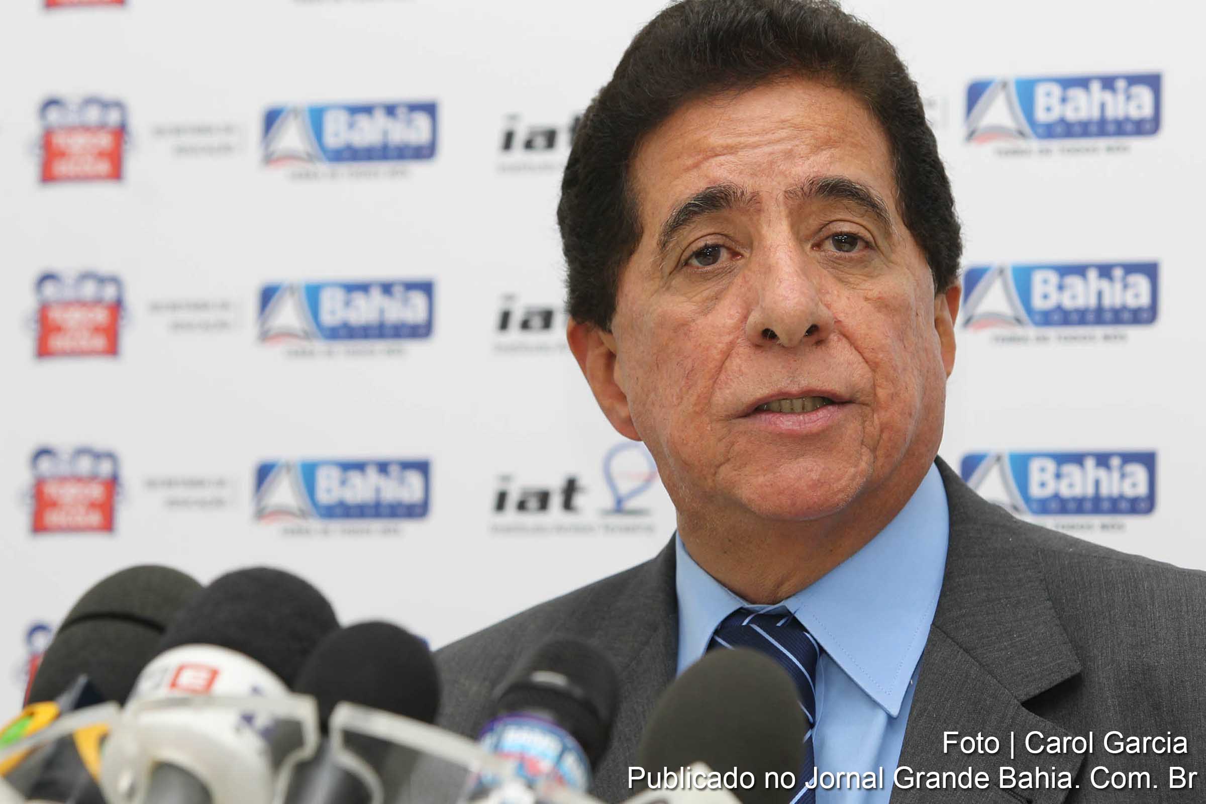 Secretário de Educação Osvaldo Barreto firma convênio com a UFSB.