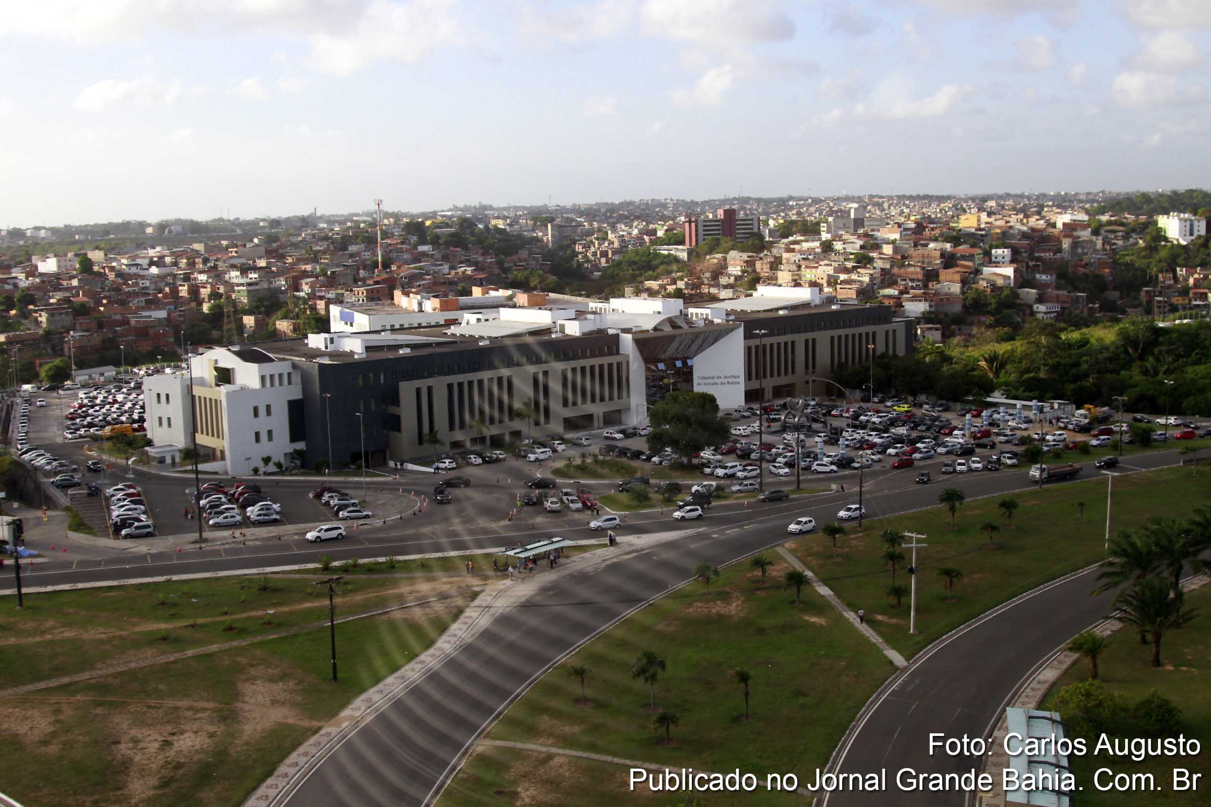 Vista aérea do Tribunal de Justiça do Estado da Bahia (TJBA).