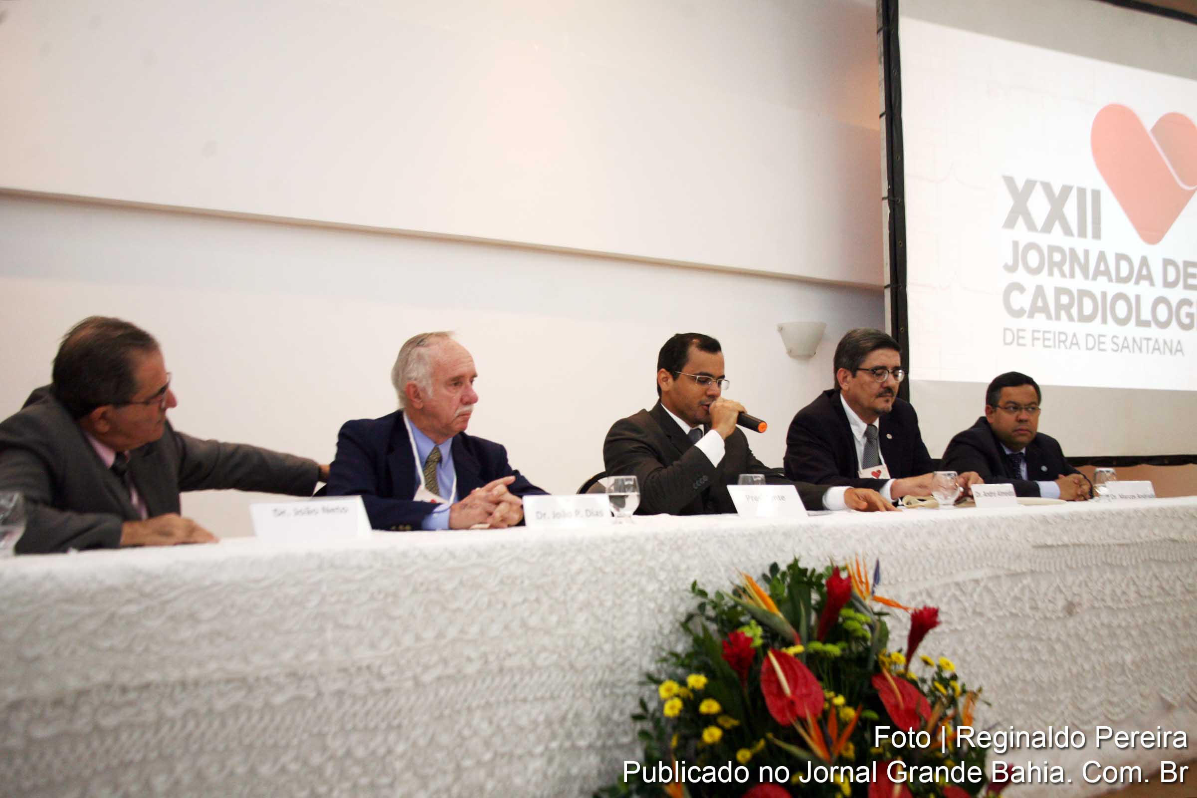 Composição da mesa durante a XXII Jornada de Cardiologia.