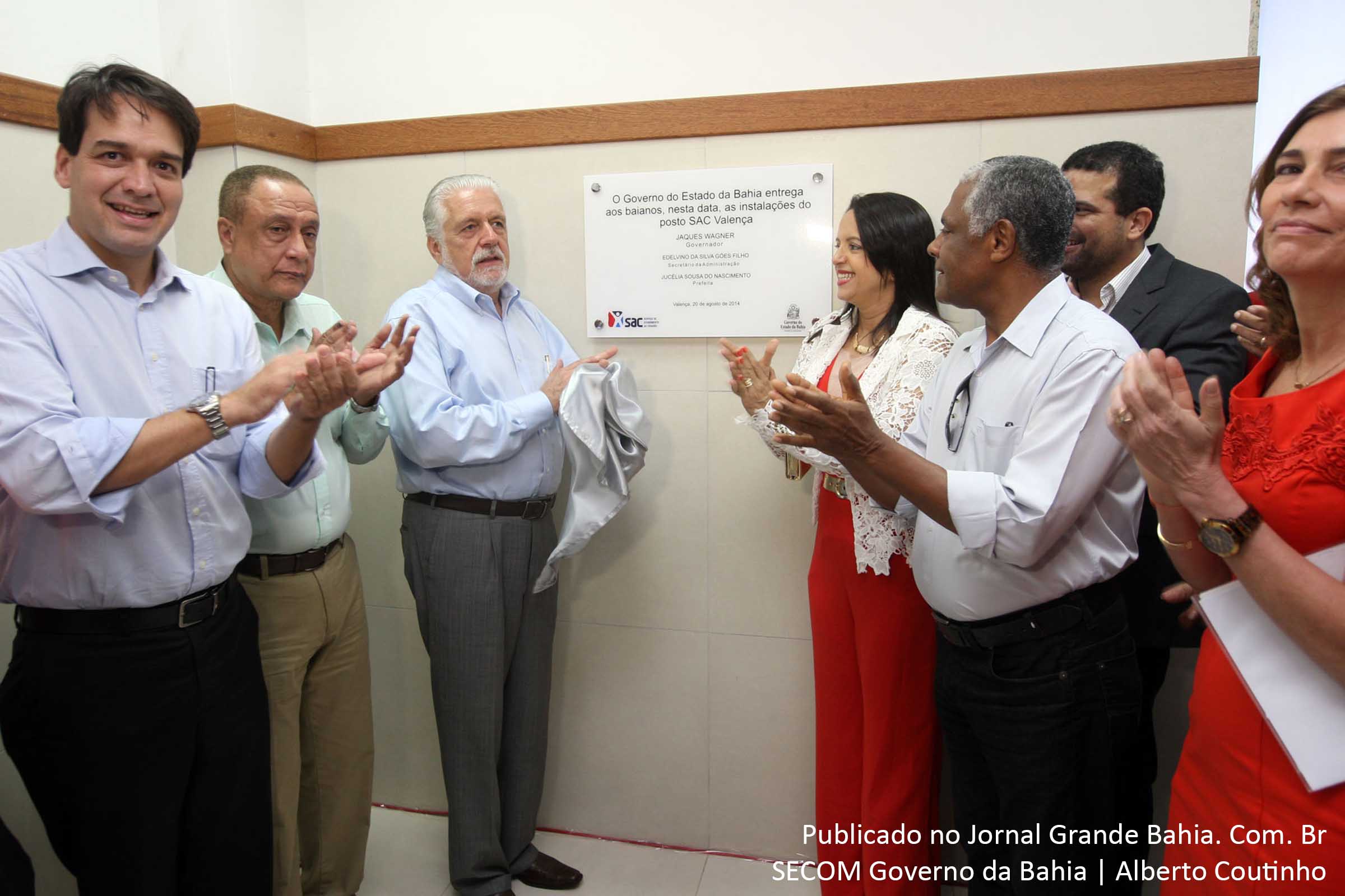 Governador Jaques Wagner inaugura posto do SAC no município de Valença.