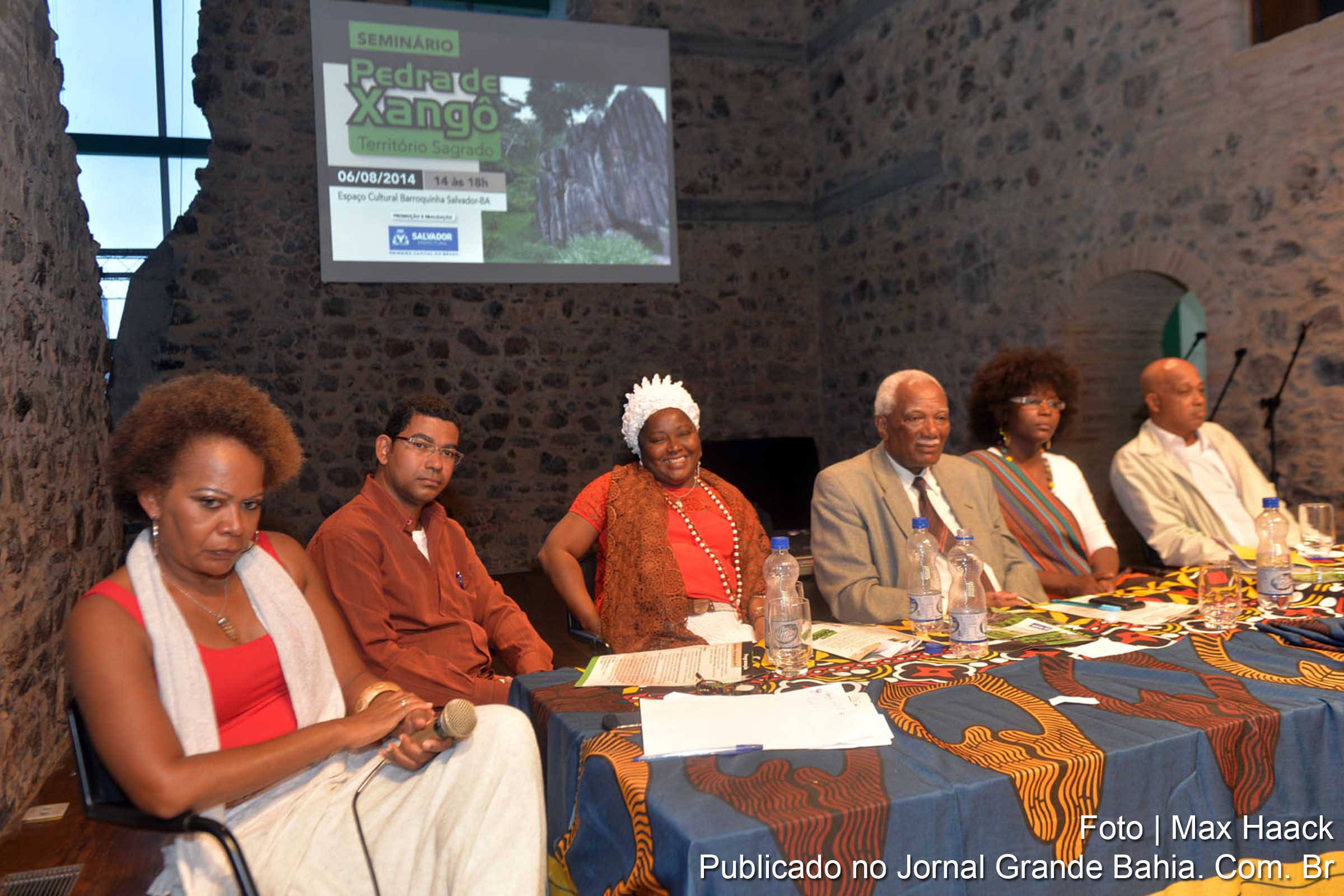 Componentes da mesa de trabalho do Seminário Pedra de Xangô.