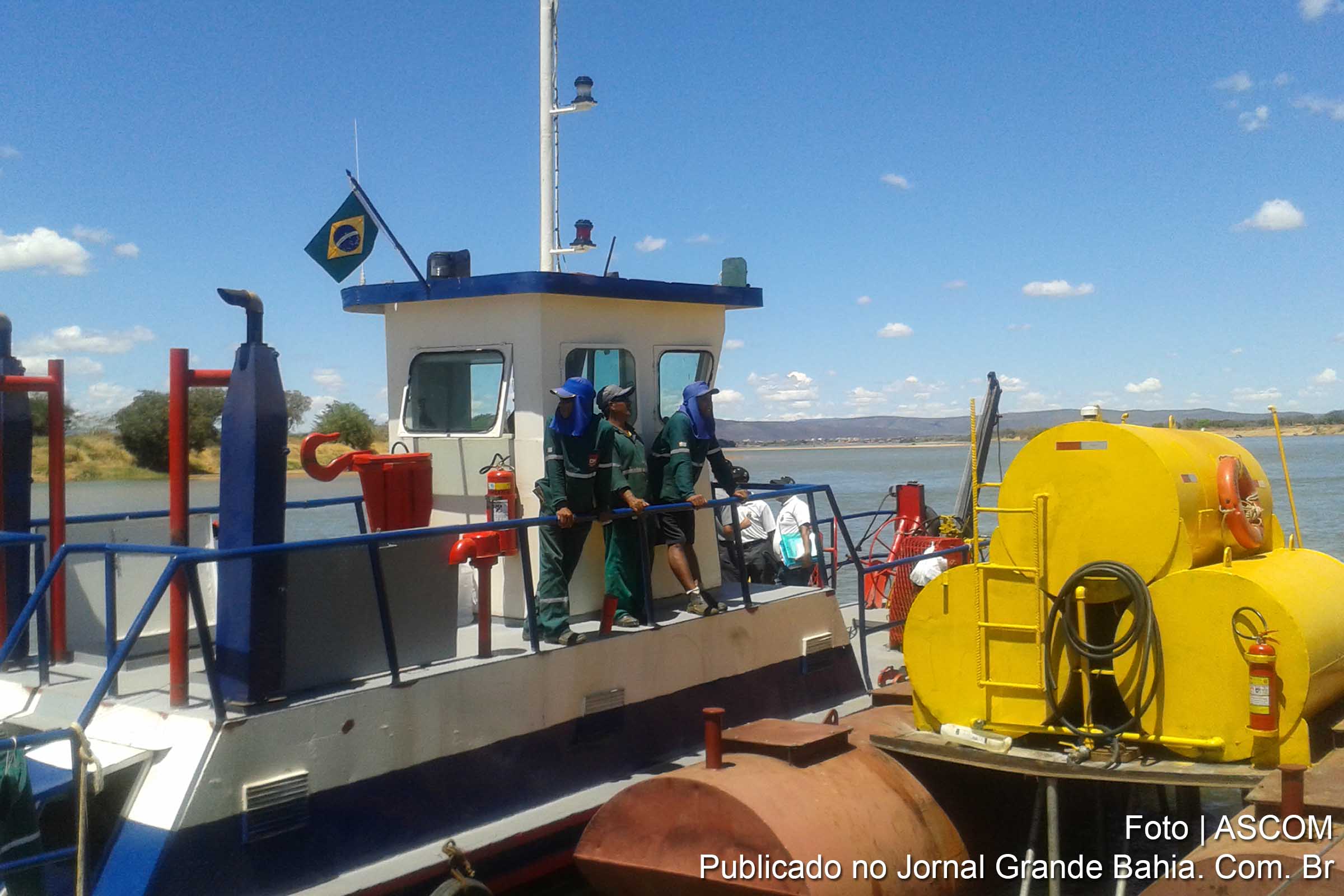 Dragagem no rio São Francisco.