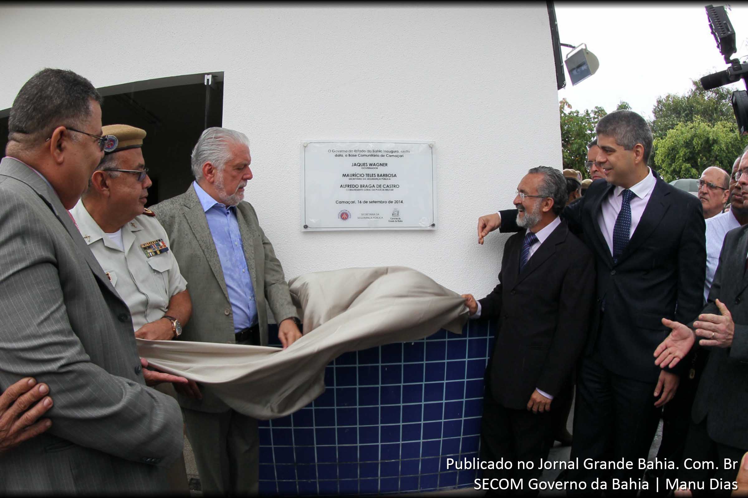 Governador Jaques Wagner inaugura Base Comunitária de Segurança em Camaçari.
