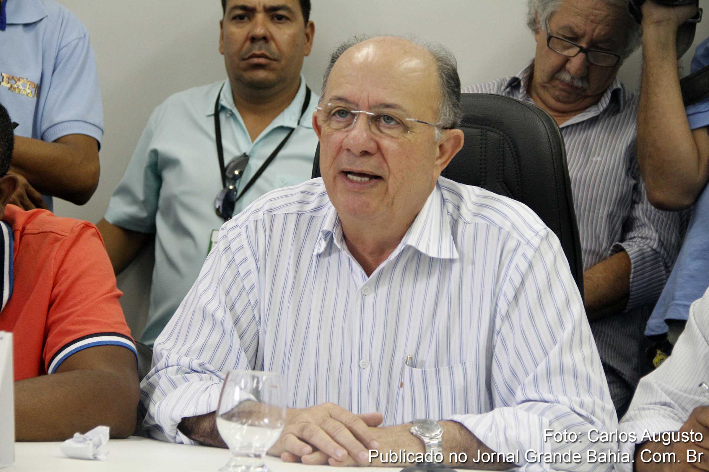 Prefeito José Ronaldo de Carvalho inaugura creche-escola no Bairro Conceição.