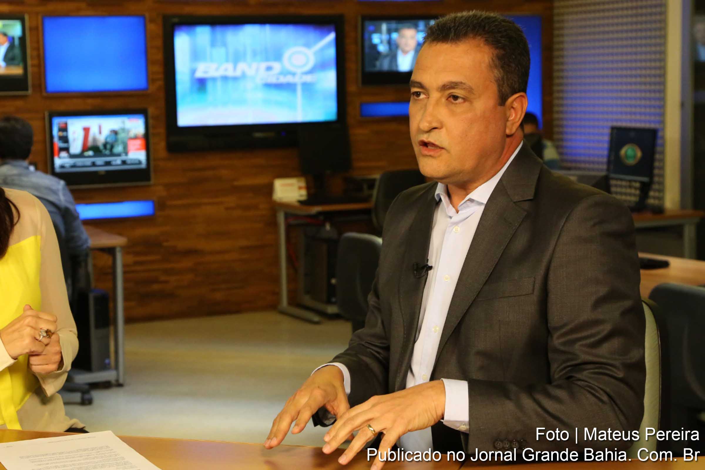 Candidato ao governo Rui Costa afirma que mentiras não vão desanimá-lo, que ele será o próximo governador da Bahia e, ao final do meu mandato, seus filhos terão orgulho do pai.