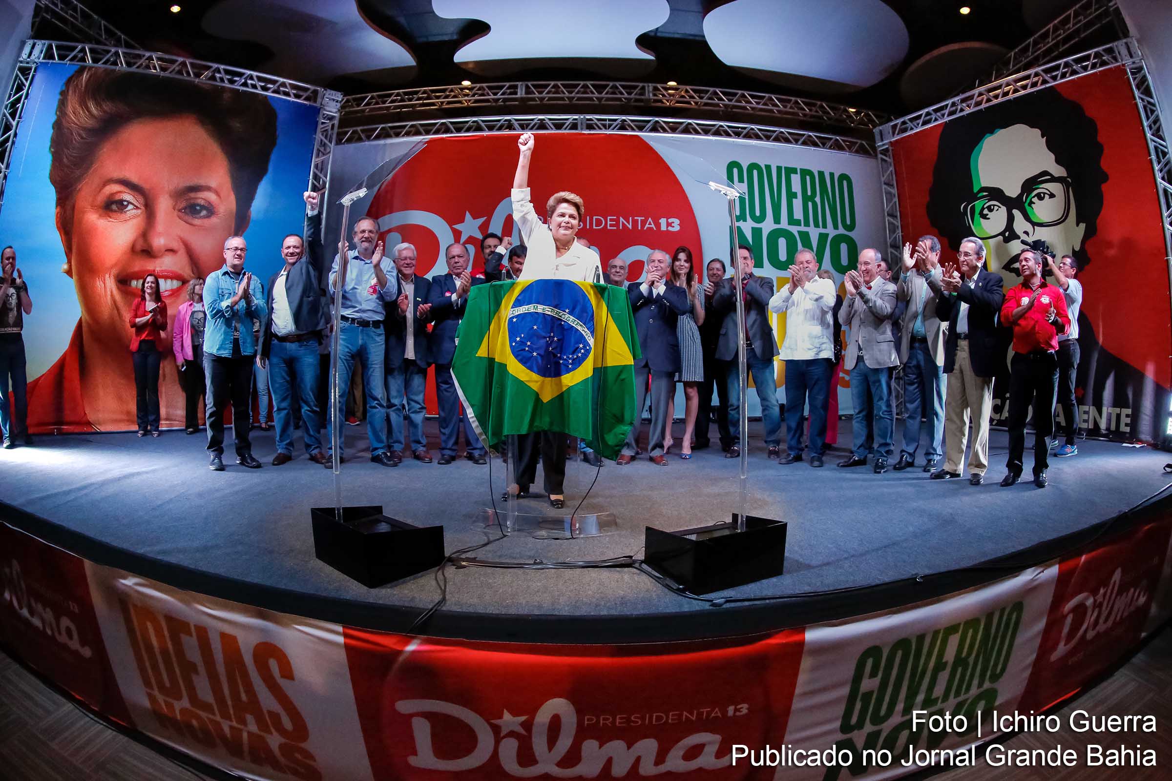 Dilma Rousseff promete mudanças no País em discurso feito após a divulgação de sua vitória.