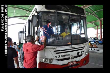 Foram retidos na Estação de Transbordo de Feira de Santana até as irregularidades serem sanadas.