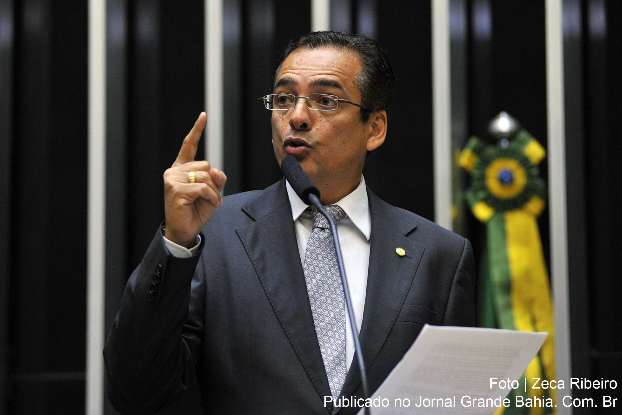 Deputado federal Protógenes Pinheiro Queiroz é condenado pelo STF. Segunda Turma do Supremo condenou o parlamentar por violação de sigilo funcional ao vazar informações a jornalistas na Operação Satiagraha, em 2008.