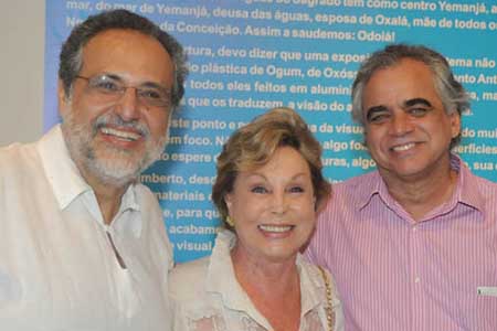 O arquiteto Luiz Humberto de Carvalho lança amanhã com Claudius Portugal, Registro Civil. No flash com Lise Werkele.