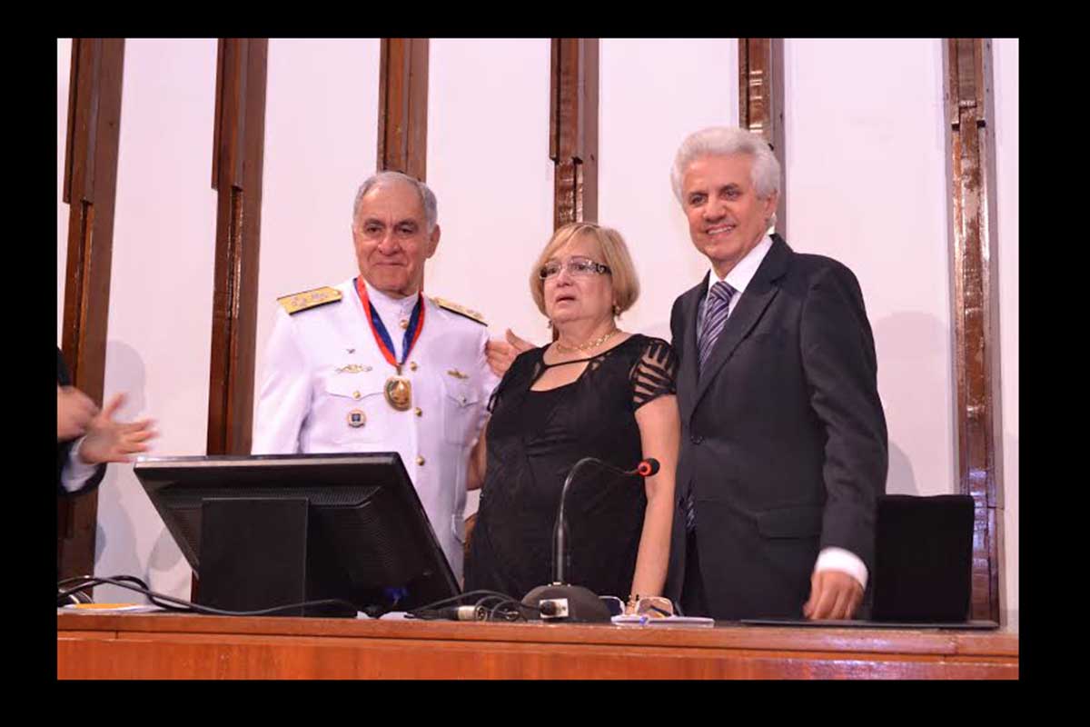 Ministro Álvaro Pinto recebe Comenda 2 de Julho.