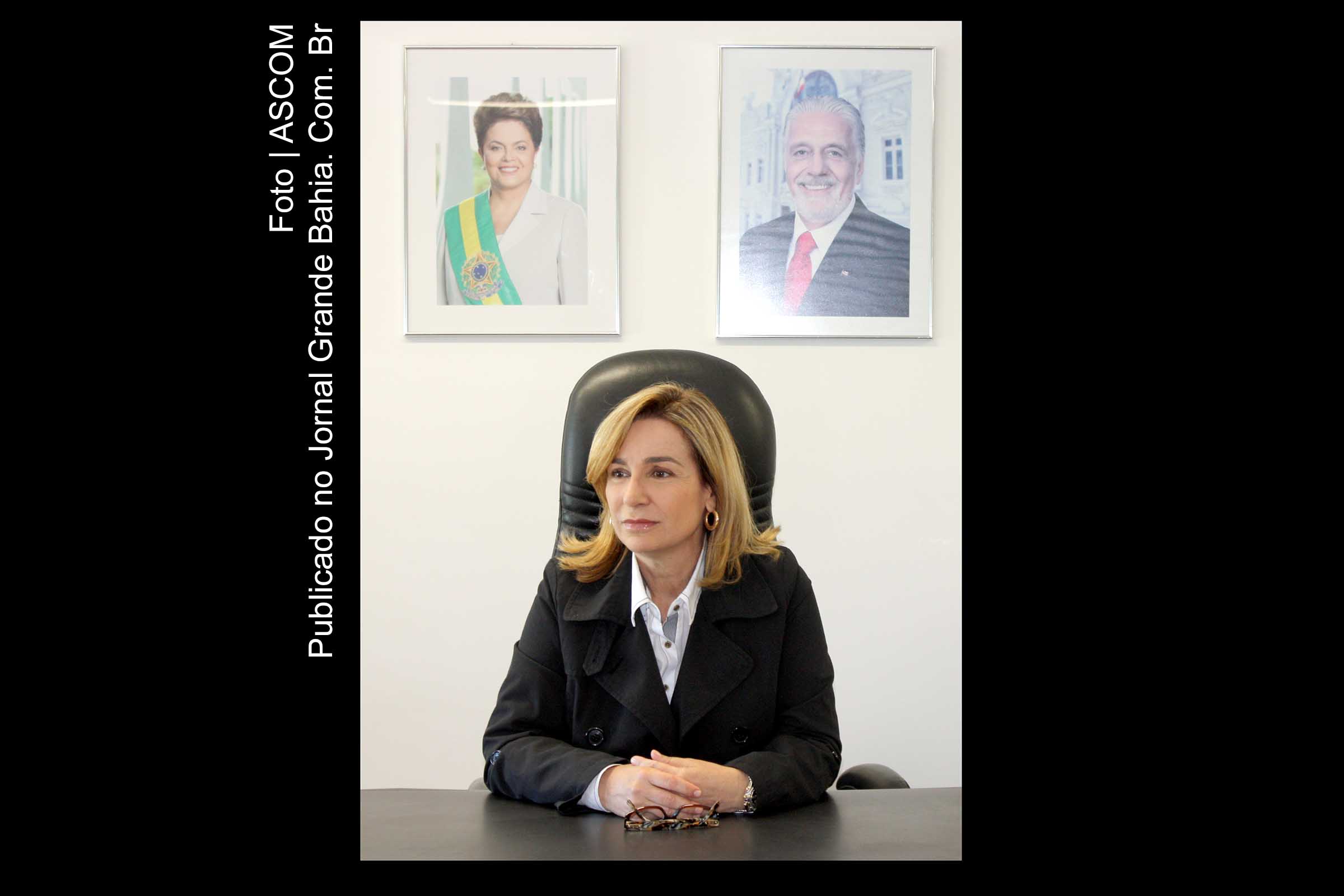 Andrea Mendonça: “Esse projeto viabilizou levar uma rede de alta velocidade para toda a Bahia, em parceira com as universidades, utilizando, inclusive, as estruturas já existentes da Ferrovia Oeste Leste, da Telebras, nas linhas de transmissão da represa de Sobradinho até o Oeste da Bahia, e da Coelba, na cooperação de utilização dos seus postes".