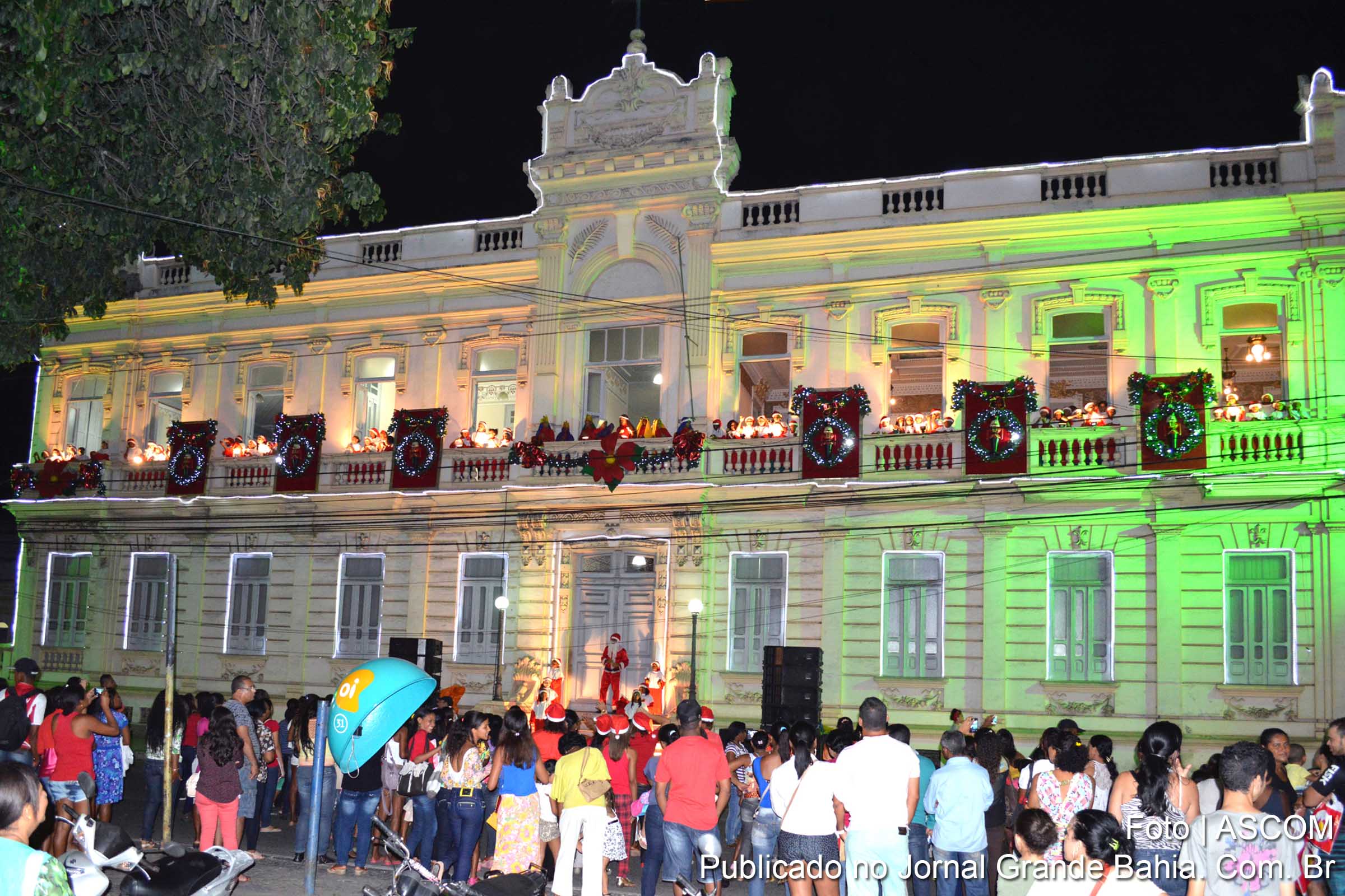 Apresentação do coral da Escola Mãe dos Humildes.