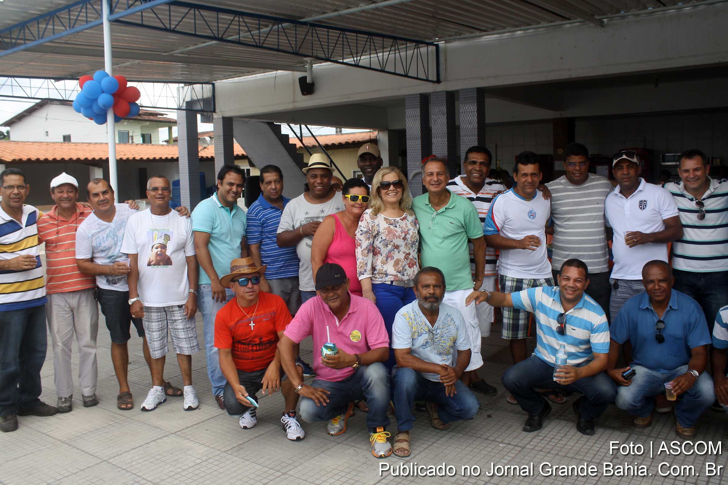 Sob a liderança de Valter Vieira, radialistas de Feira de Santana comemoram.
