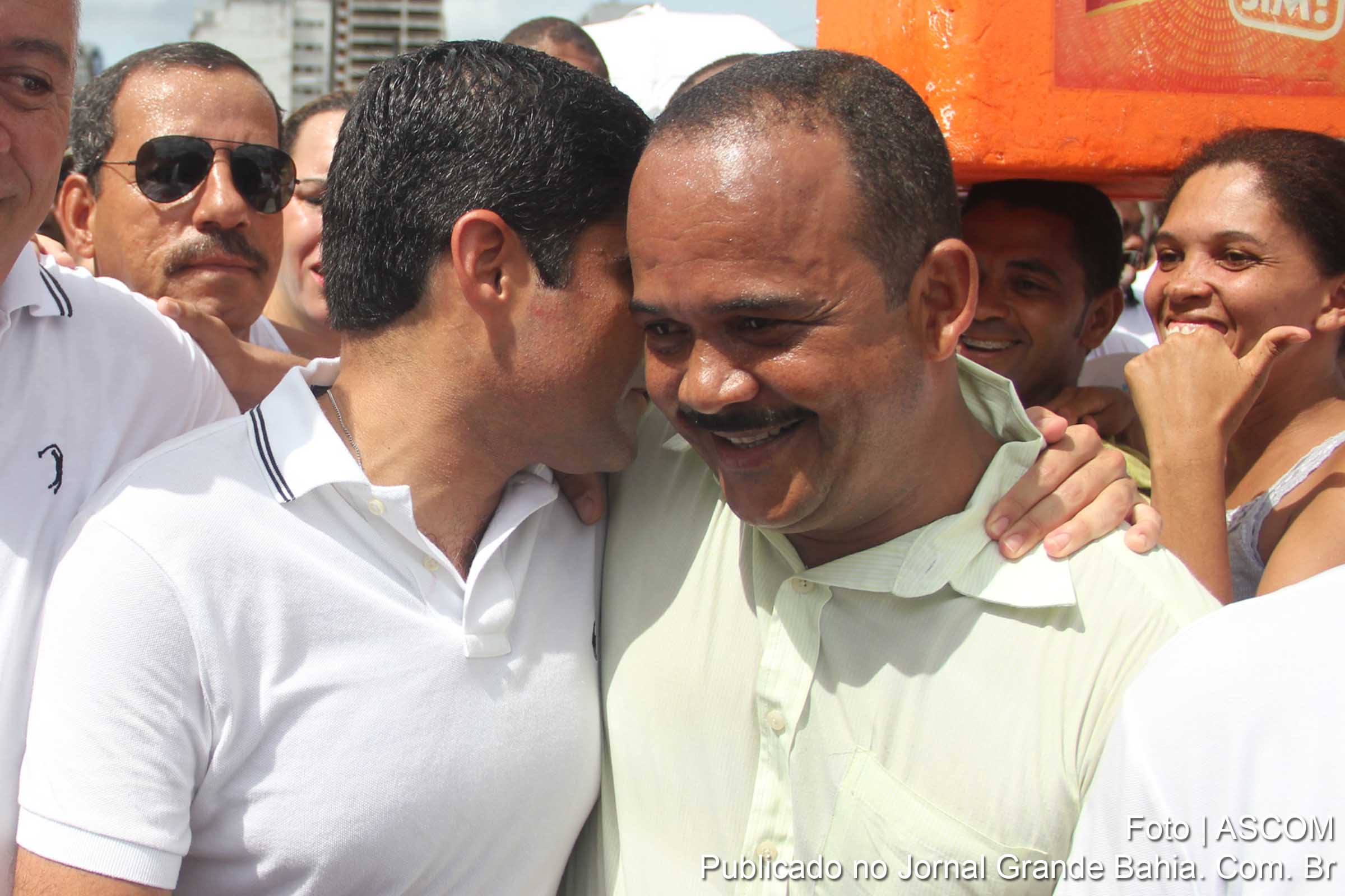 ACM Neto e Elinaldo Araújo, campanha para prefeito de Camaçari é iniciada.