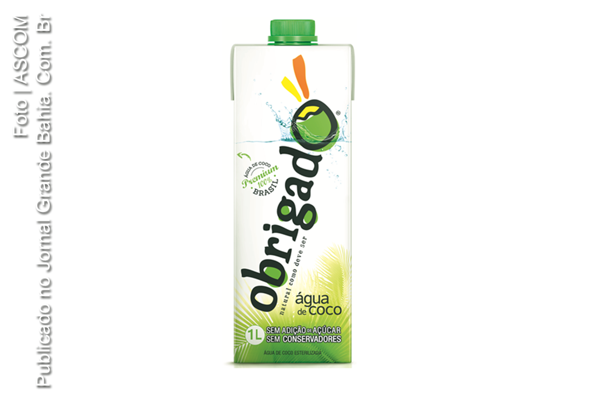 Água de coco tem valor nutritivo natural.