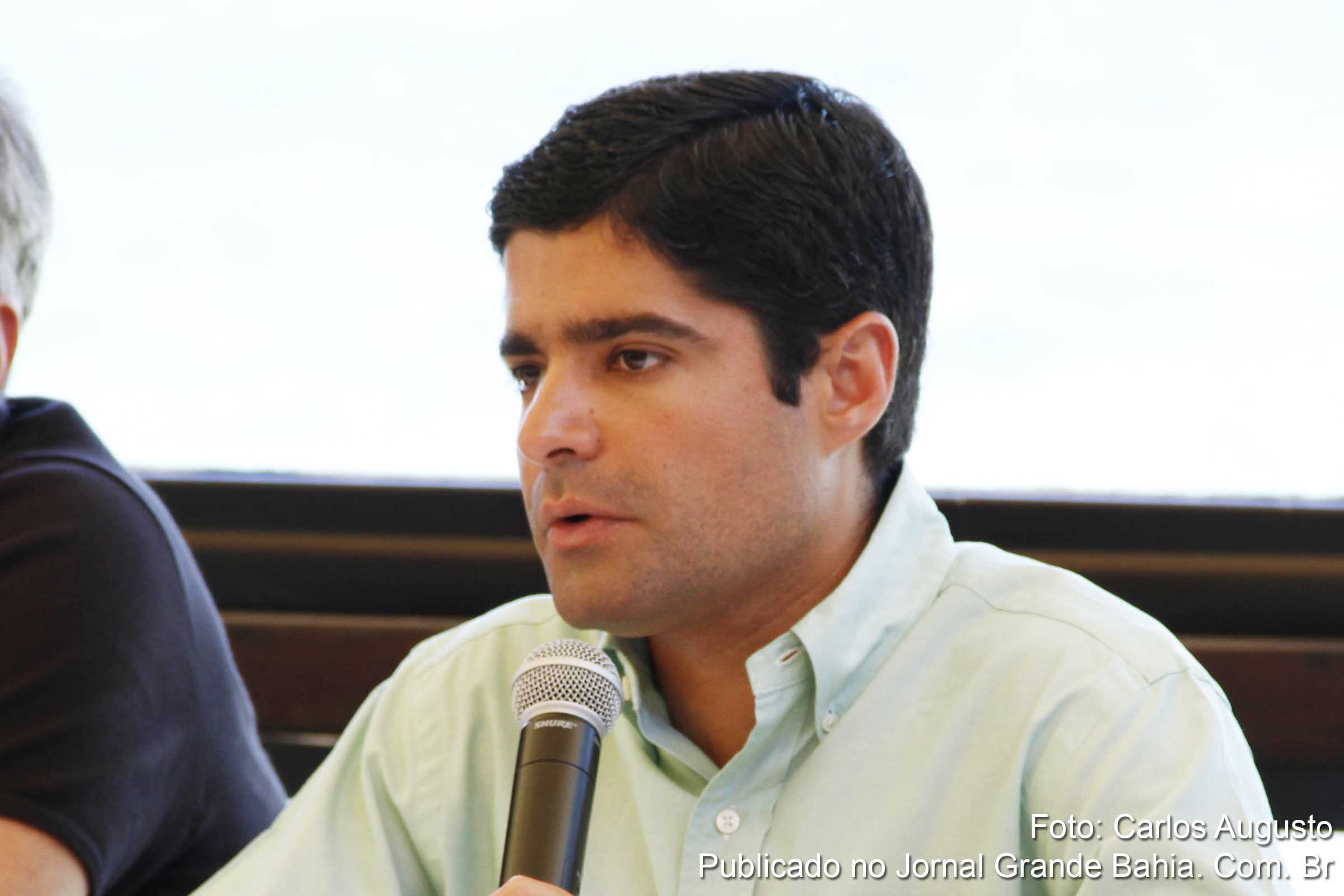 ACM Neto é criticado por Luiz Carlos Suíca. Vereador aponta falta de compromisso social da Prefeitura de Salvador.