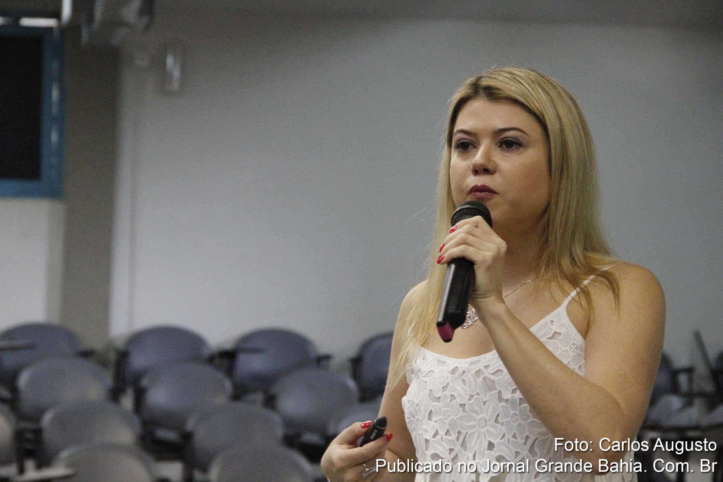 Promotora de justiça Karinny Guedes criticou a gestão municipal de Feira de Santana por não ter implantado a Política Nacional de Resíduos Sólidos.