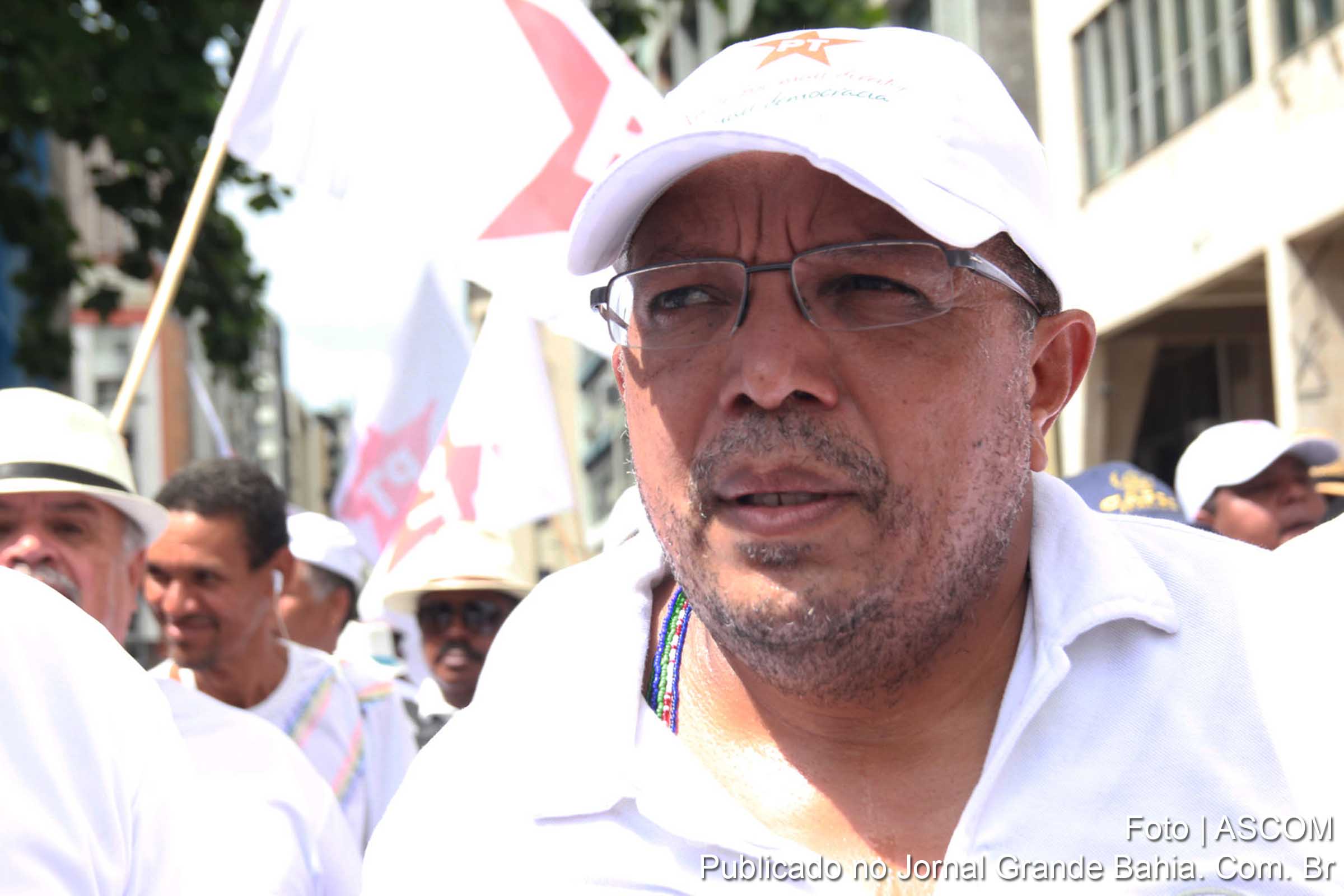 Luiz Carlos Suíca critica gestão do prefeito ACM Neto.