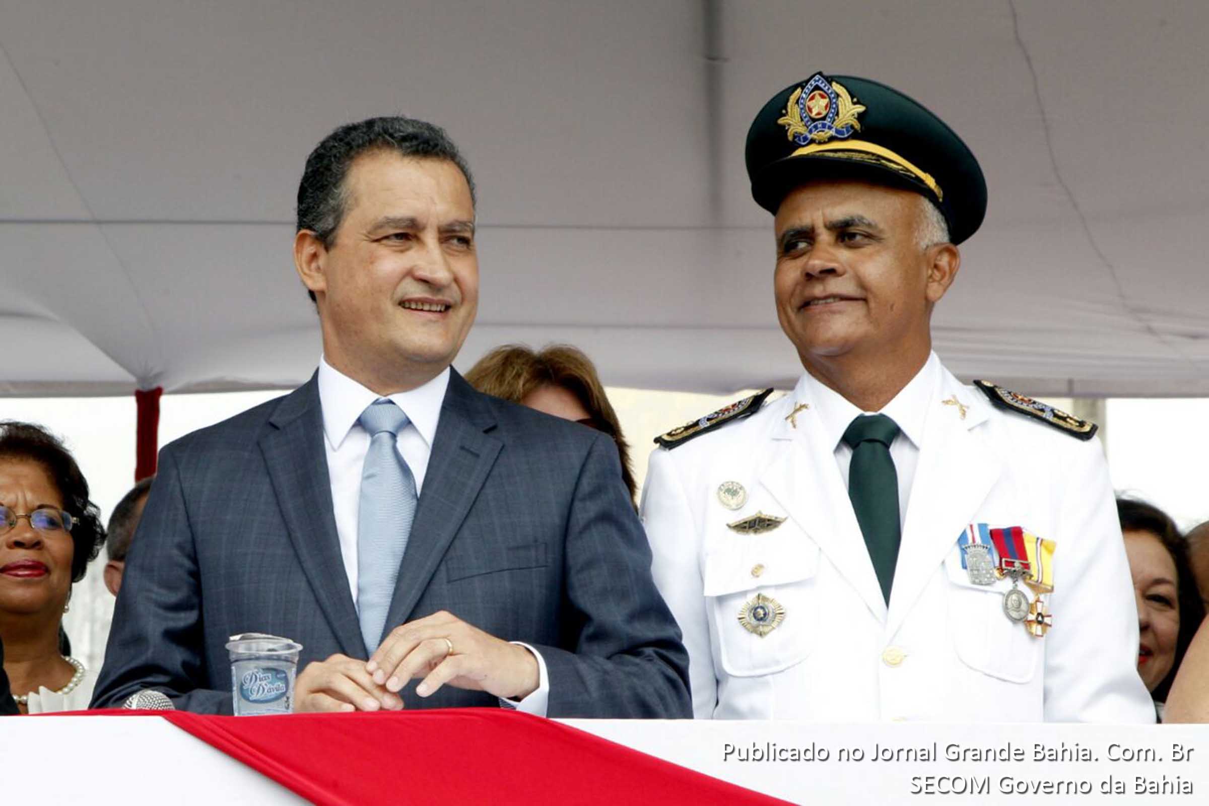 Governador Rui Costa e o coronel da PM Coronel Anselmo Brandão.