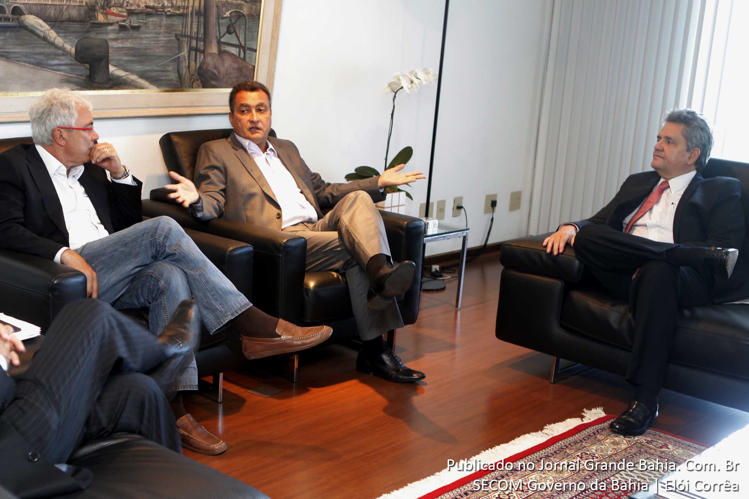 Secretário James Correia, governador Rui Costa e Fernando Barbosa, Presidente Enseada Industria Naval. Empresa foi financiada com recursos do tesouro nacional.