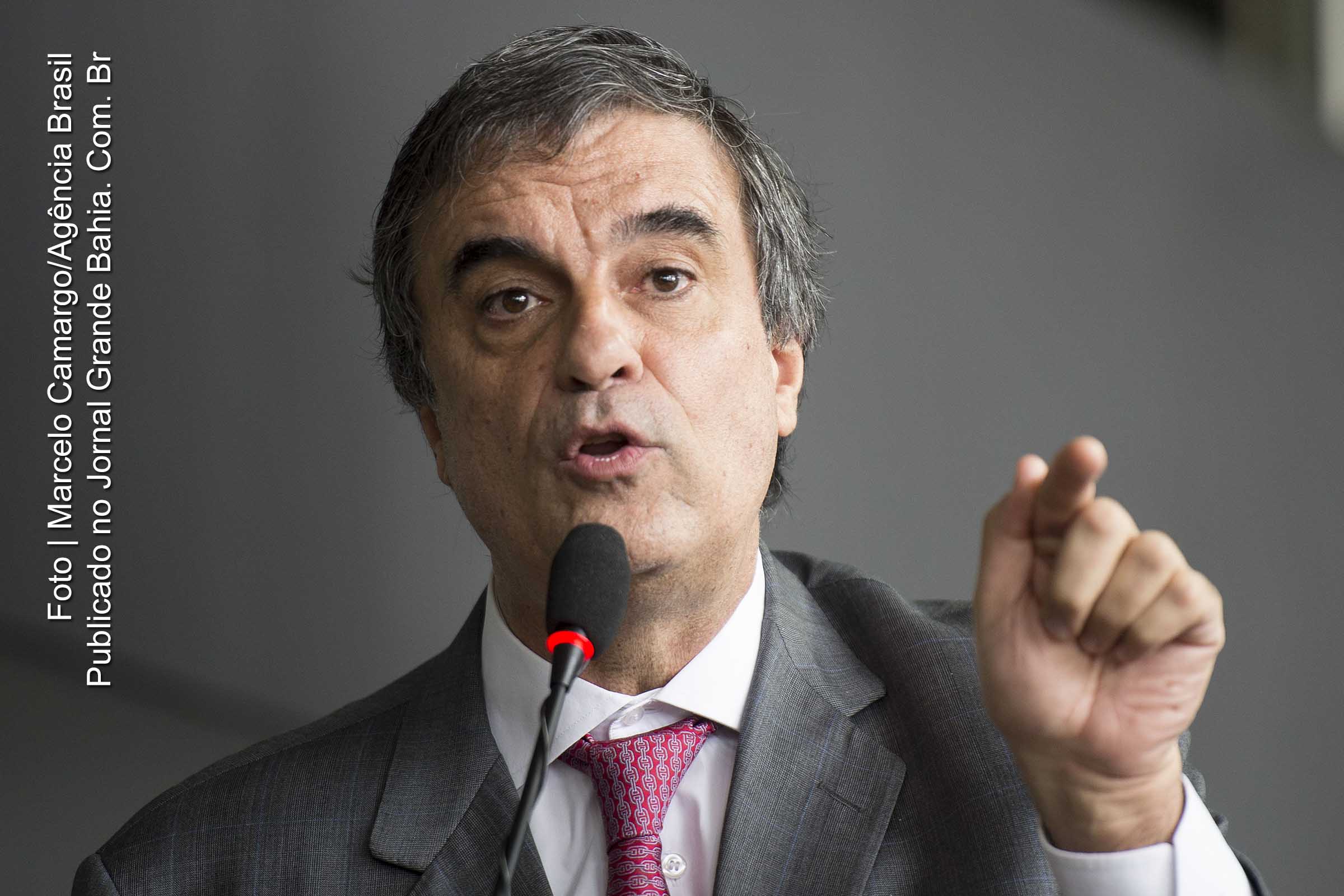 Ministro José Eduardo Cardozo recebe representantes dos investigados na Operação Lava Jato.