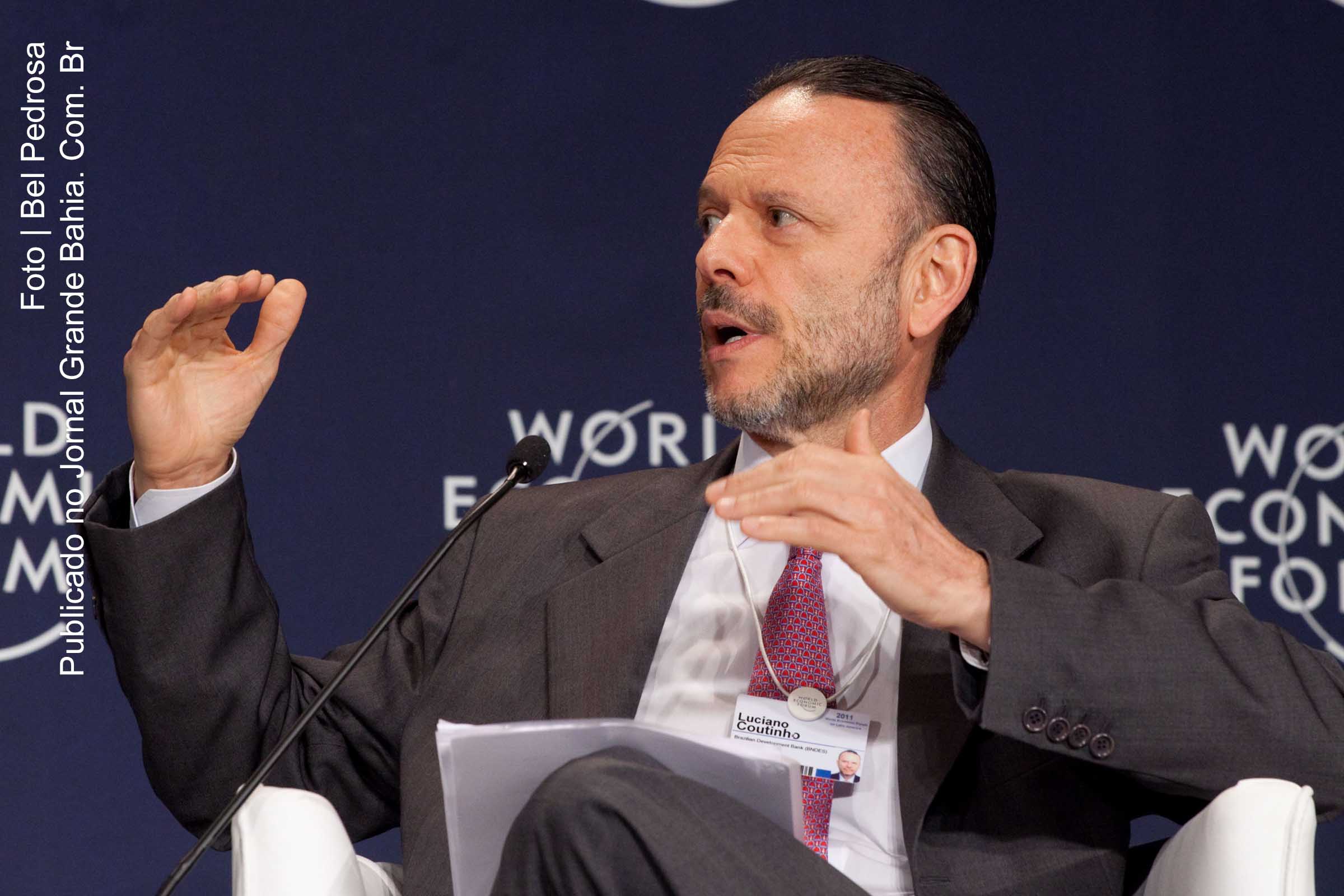 Luciano Galvão Coutinho é mantido na presidência do BNDES.