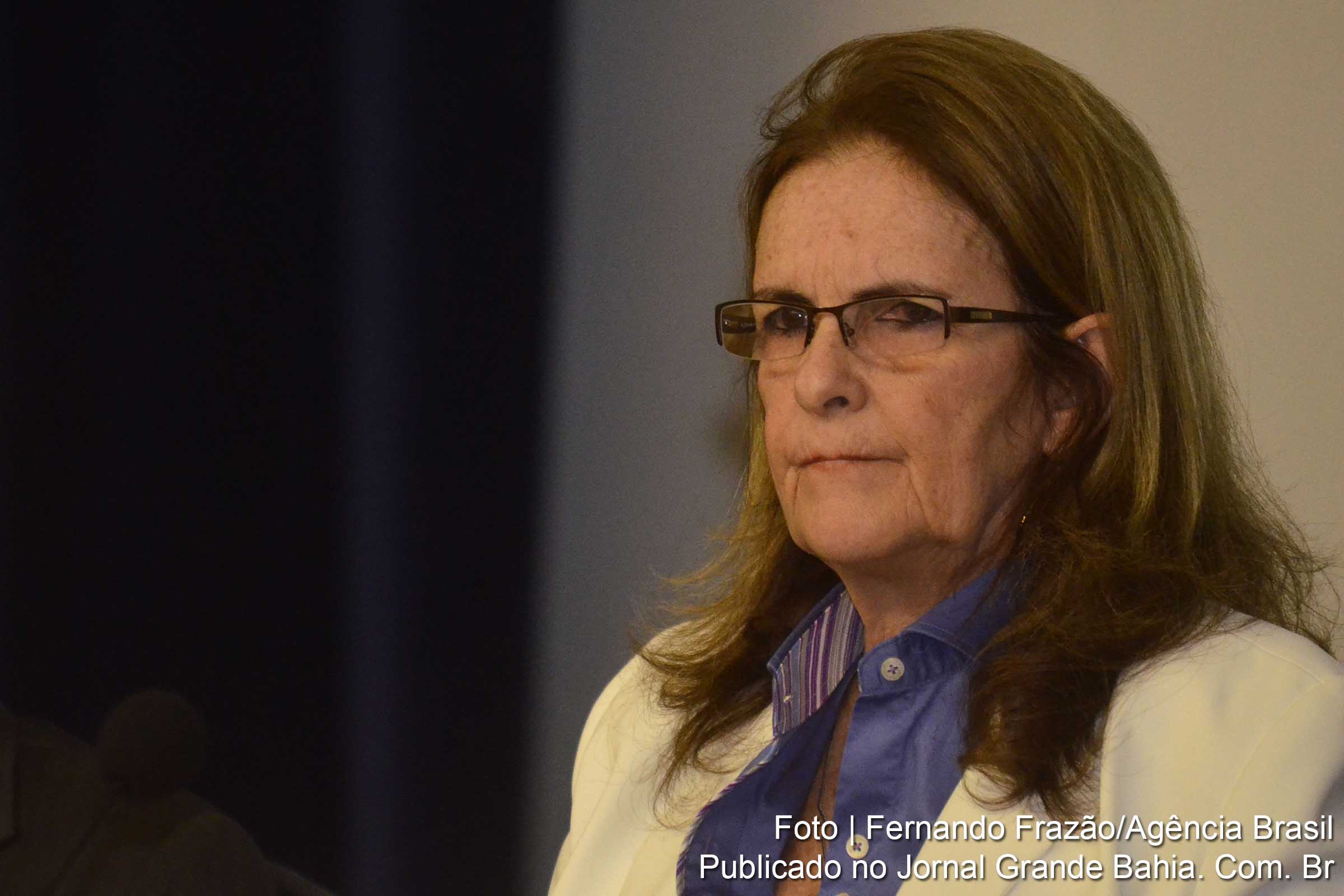 Maria das Graças Silva Foster reúne com presidenta e discute demissão da presidência da Petrobras.