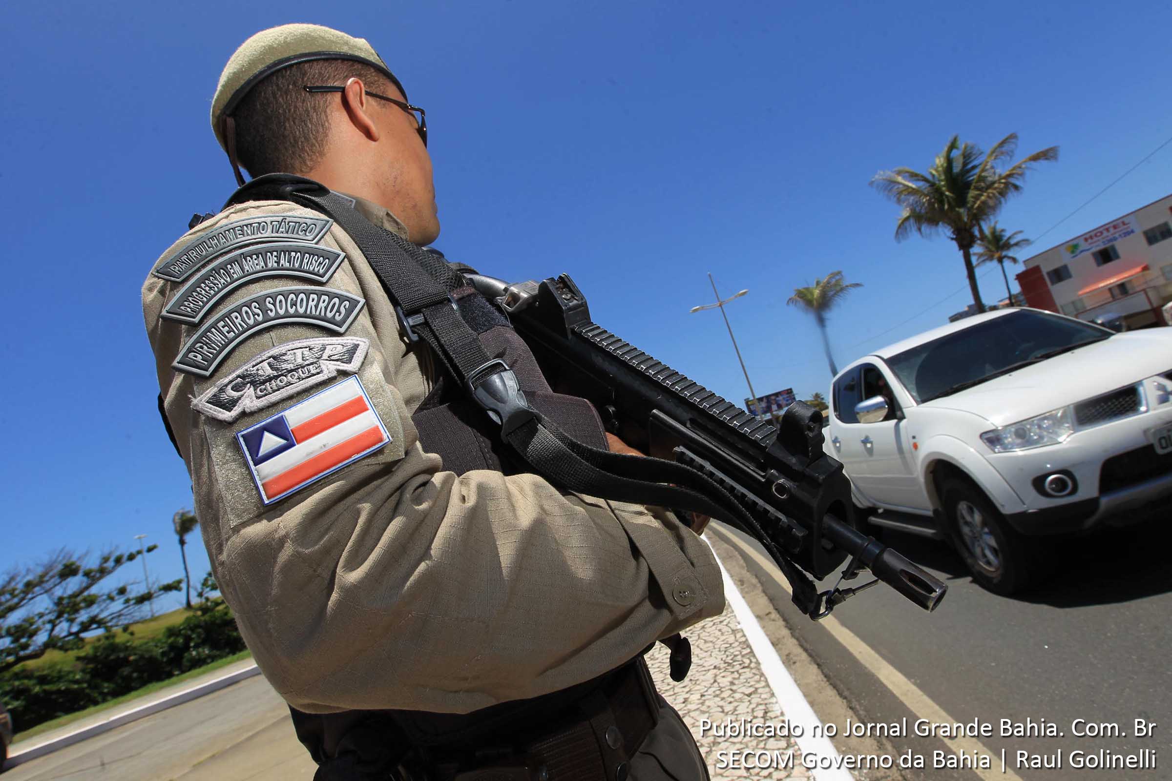 Operação da Polícia Militar da Bahia garante segurança da população.