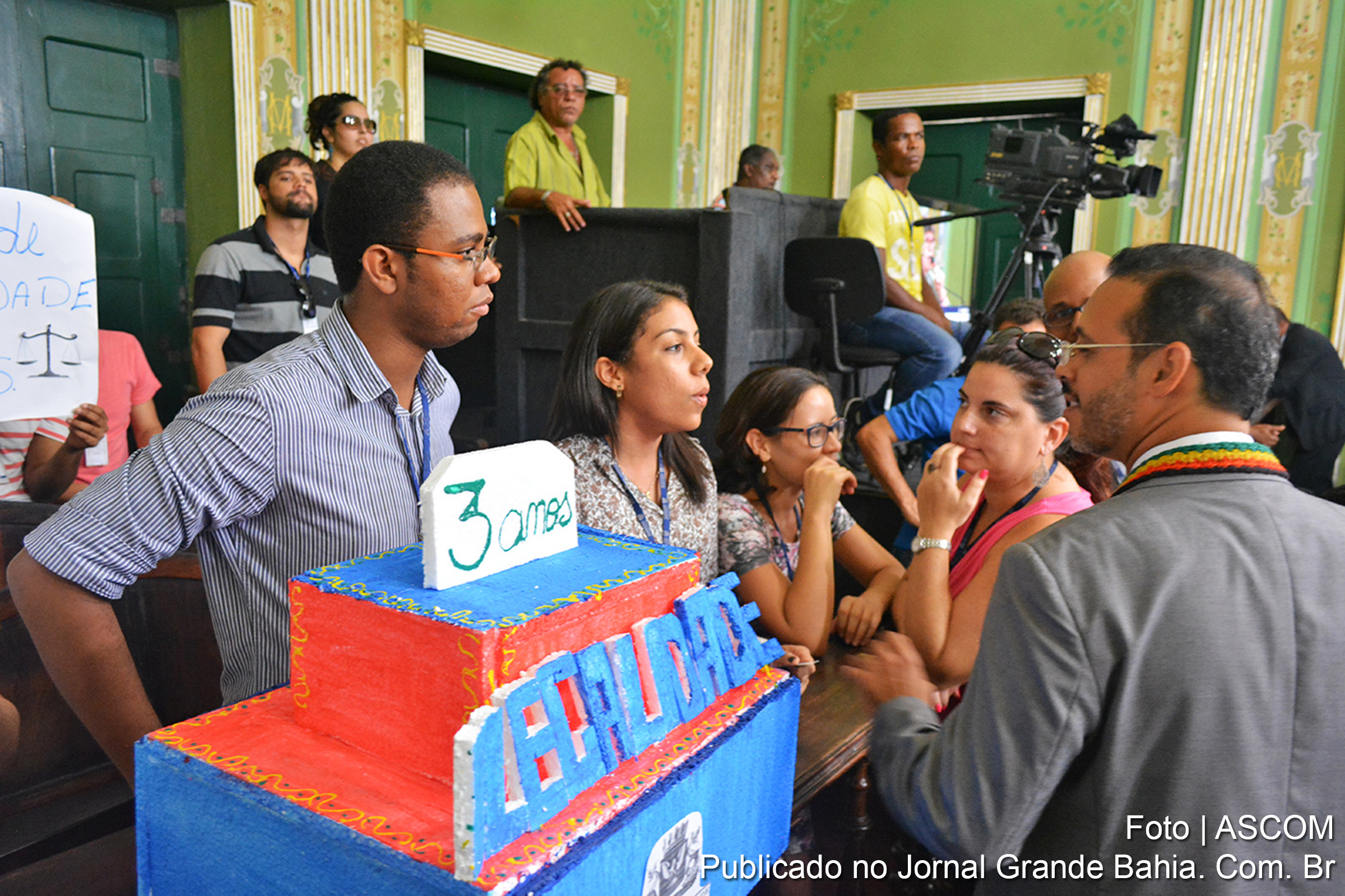 Vereador Hilton Coelho critica mesa diretiva da Câmara Municipal de Salvador.