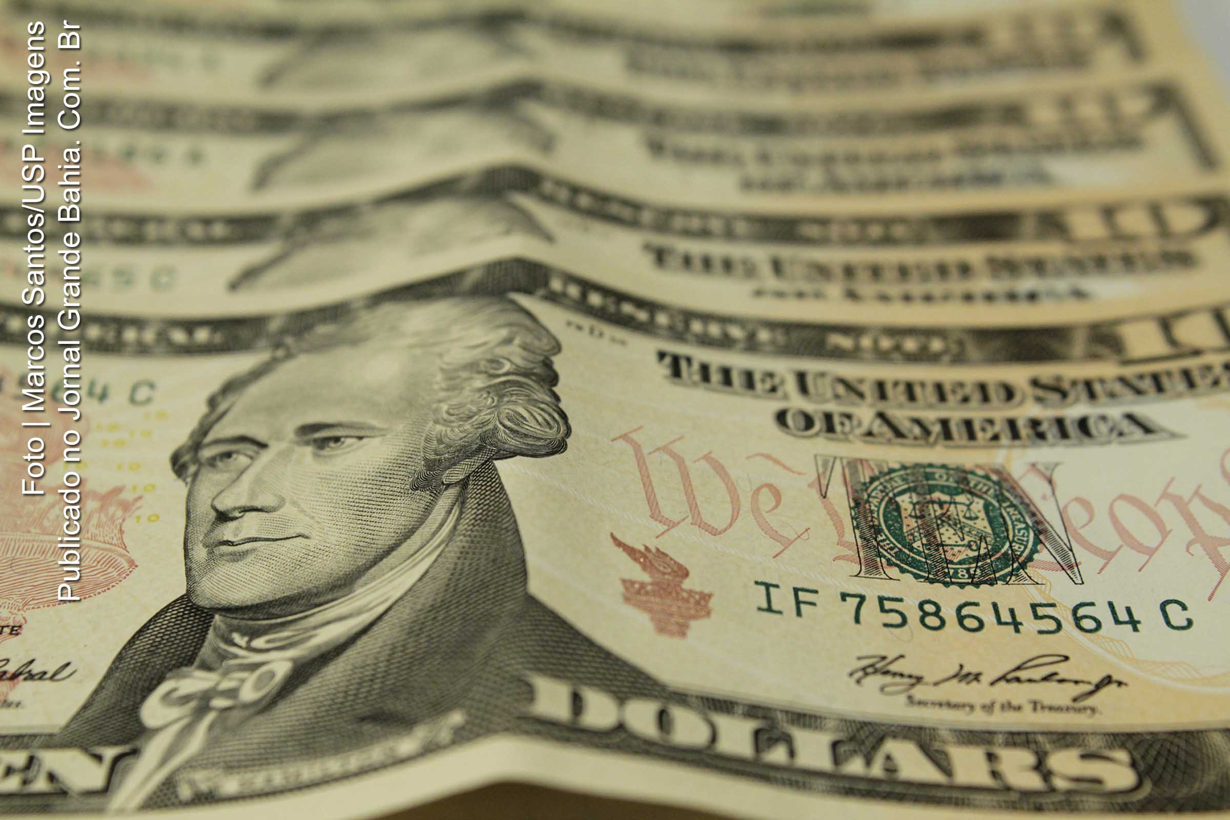Dólar registra maior alta em 12 anos.