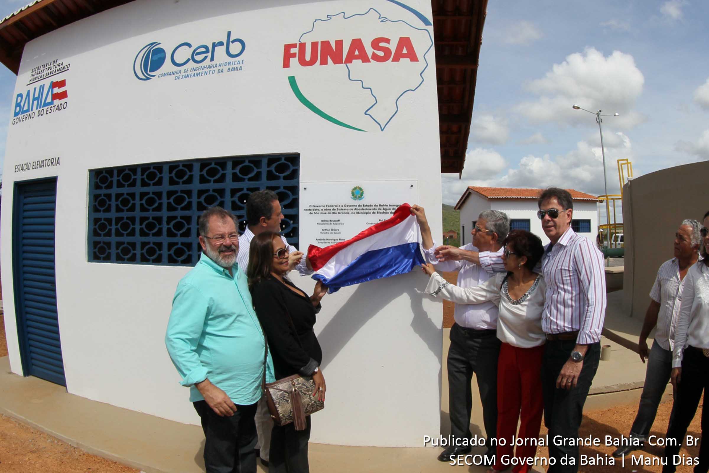Governador Rui Costa inaugura sistema de abastecimento de água no município de Riachão das Neves.