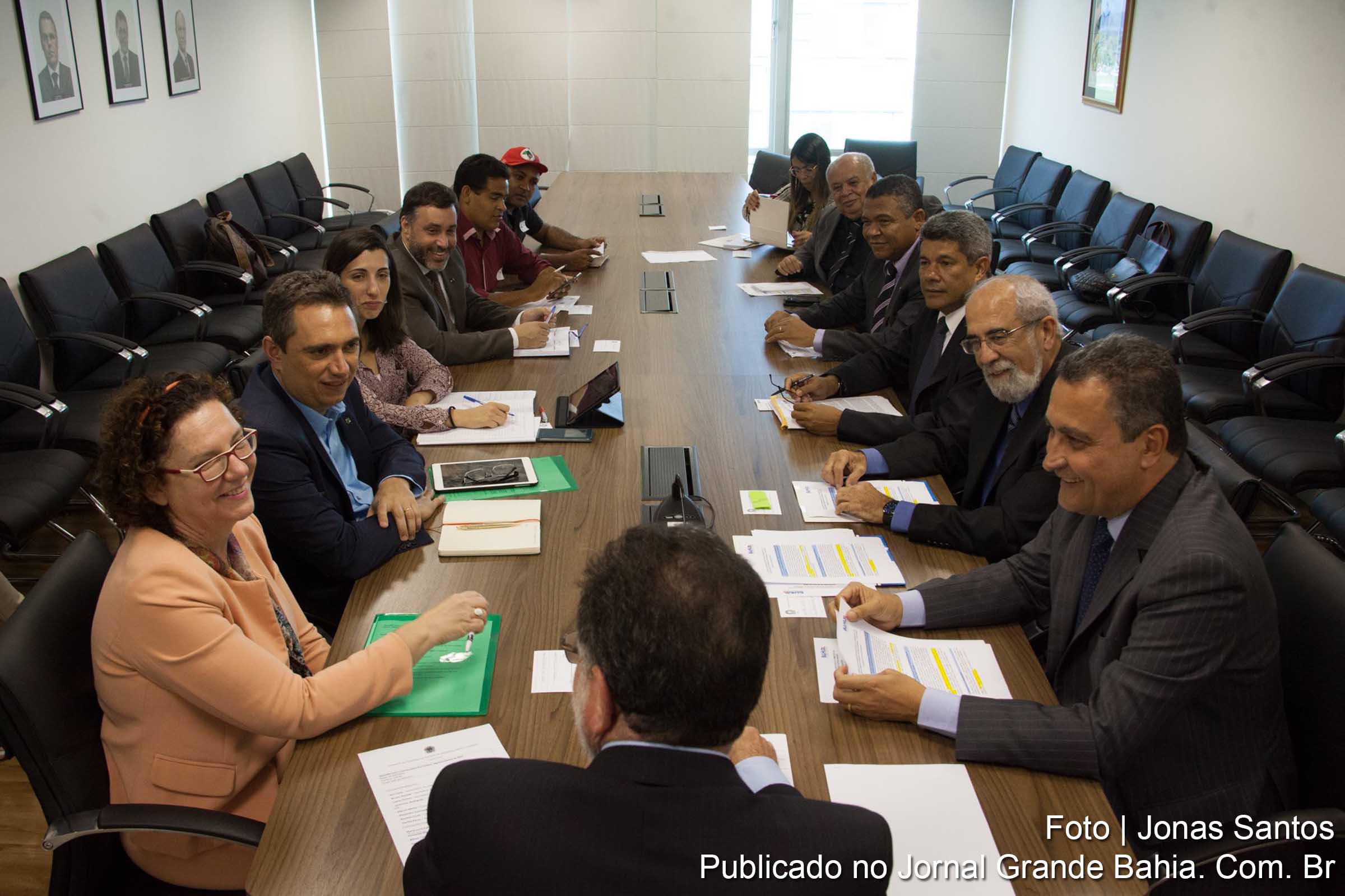 Reunião com ministro Patrus Ananias e representantes do governo baiano.