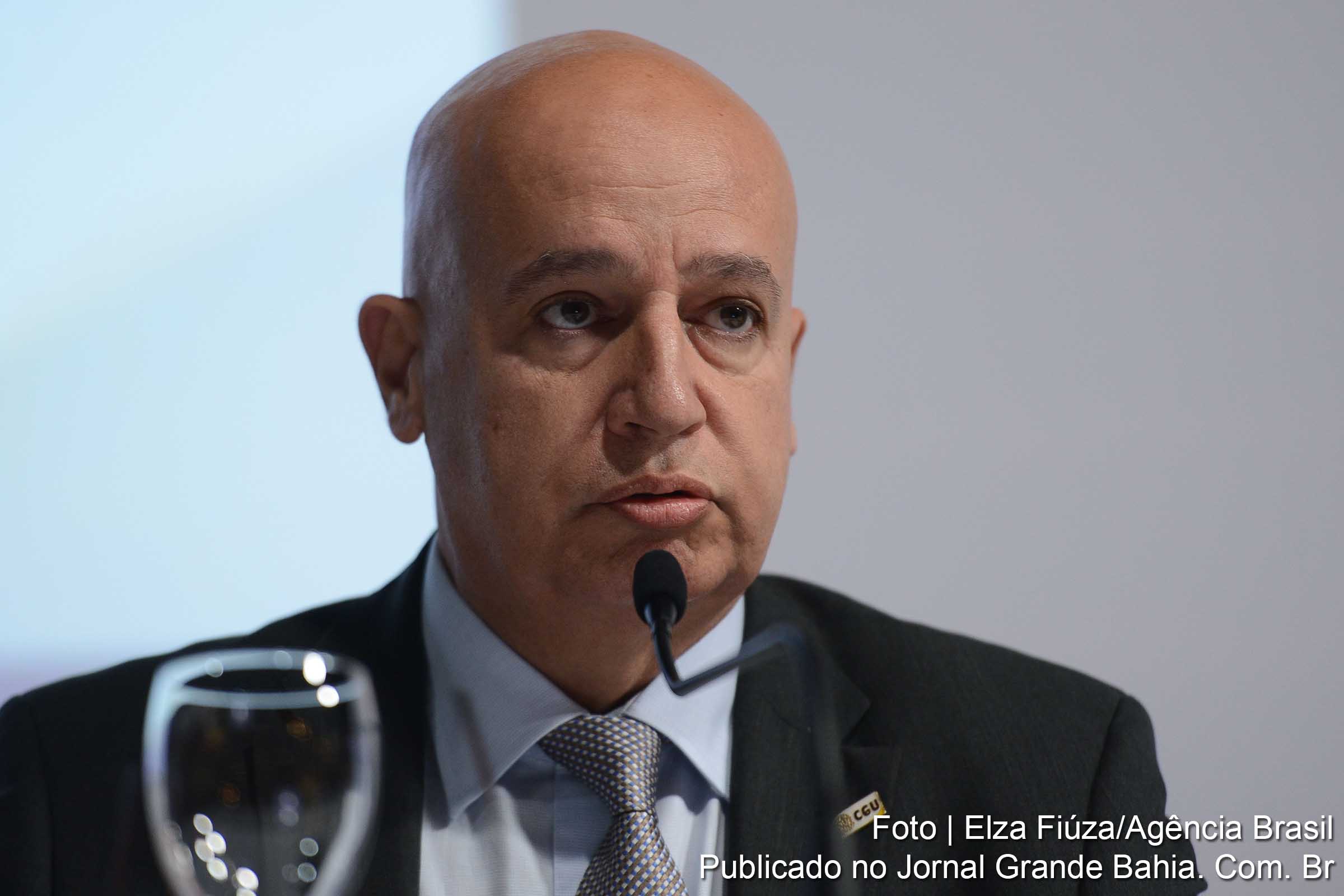 Ministro-chefe da Controladoria-Geral da União, Valdir Simão.