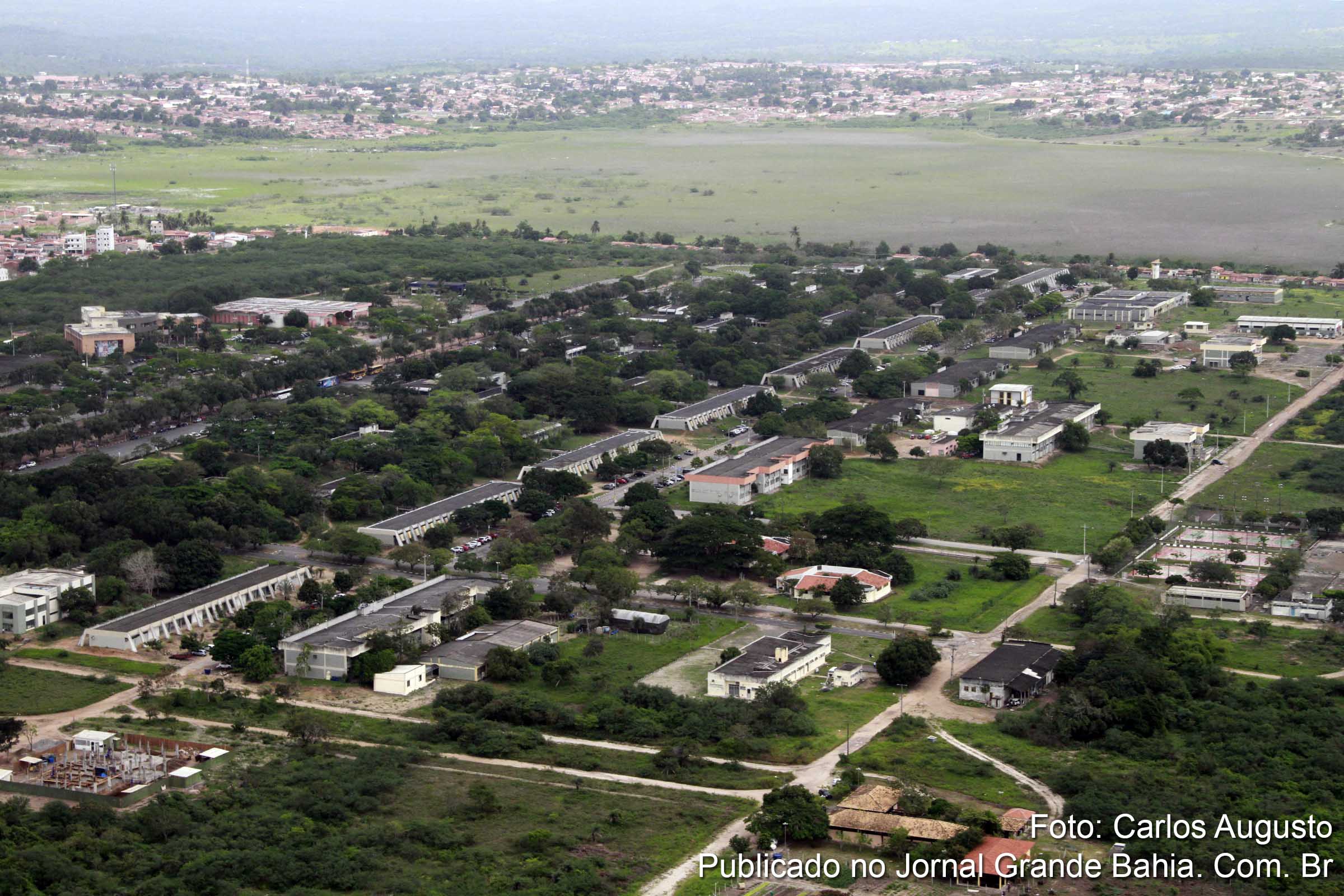 Campi da Universidade Estadual de Feira de Santana (Uefs).
