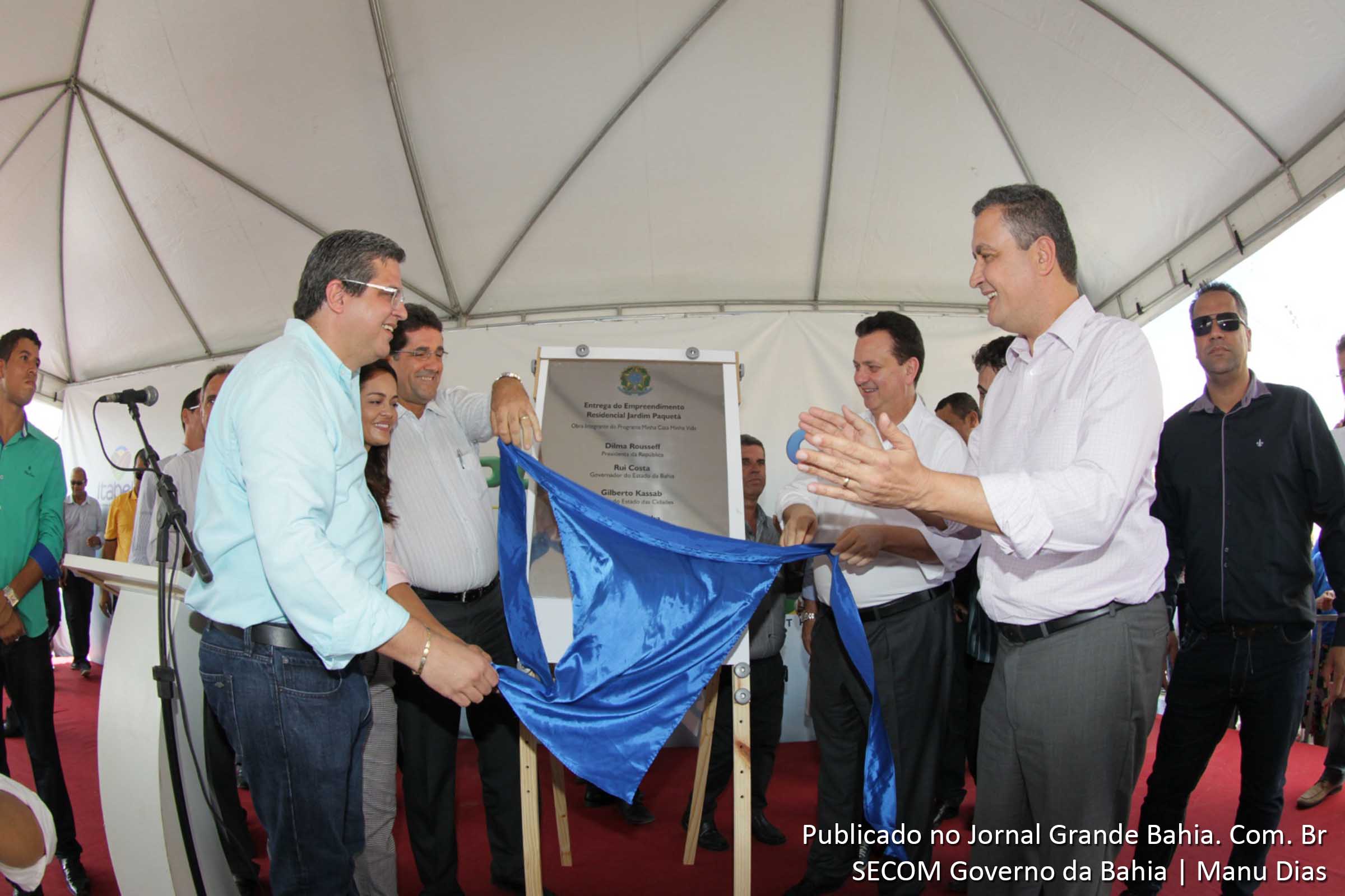 Governador Rui Costa e o ministro das Cidades, Gilberto Kassab, inauguram o Residencial Jardim Paquetá no município de Itabela.