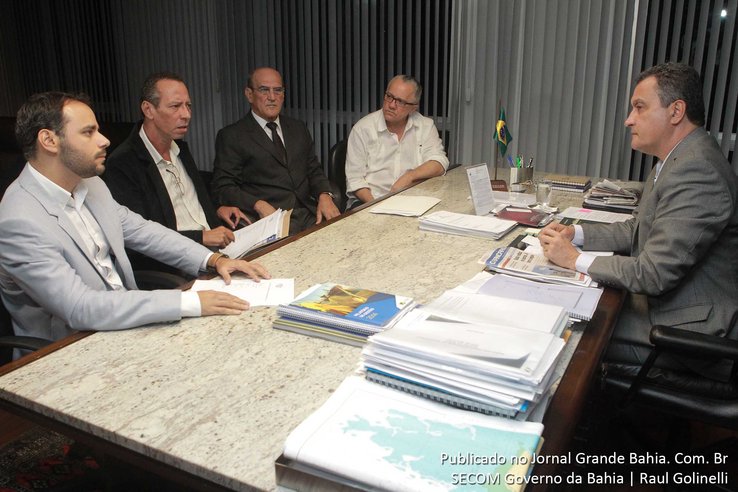 Governador Rui Costa reúne com Sindicato dos Bancários da Bahia e transmite informação sobre prisões.